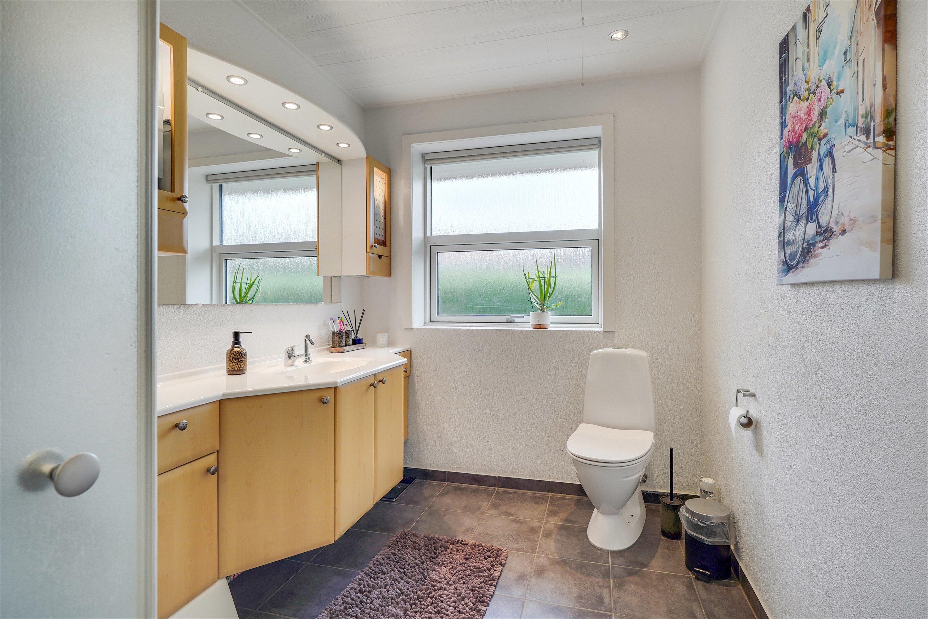 Fremhævet badeværelse billede i fuldskærmstilstand. Billede af Markskellet 75, 7190 Billund