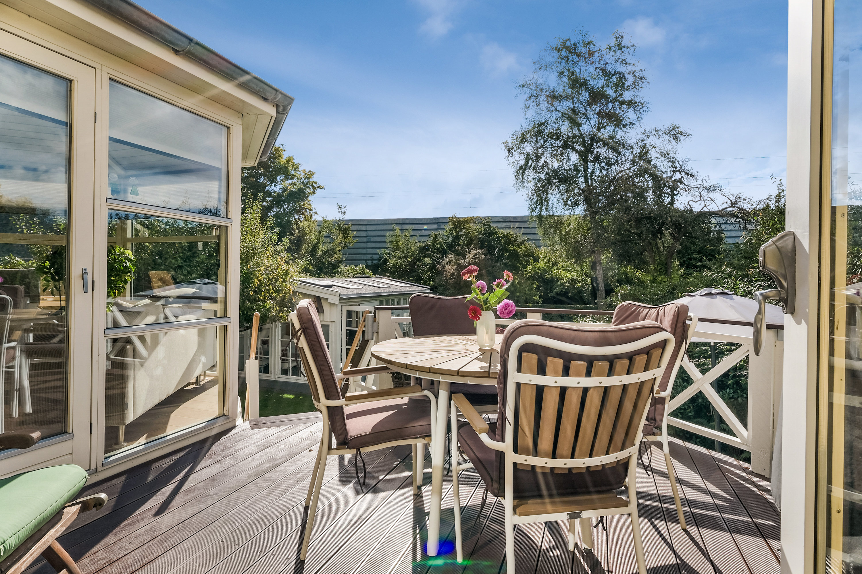 Fremhævet terrasse billede i fuldskærmstilstand. Billede af Ny Møllevej 21, 5500 Middelfart