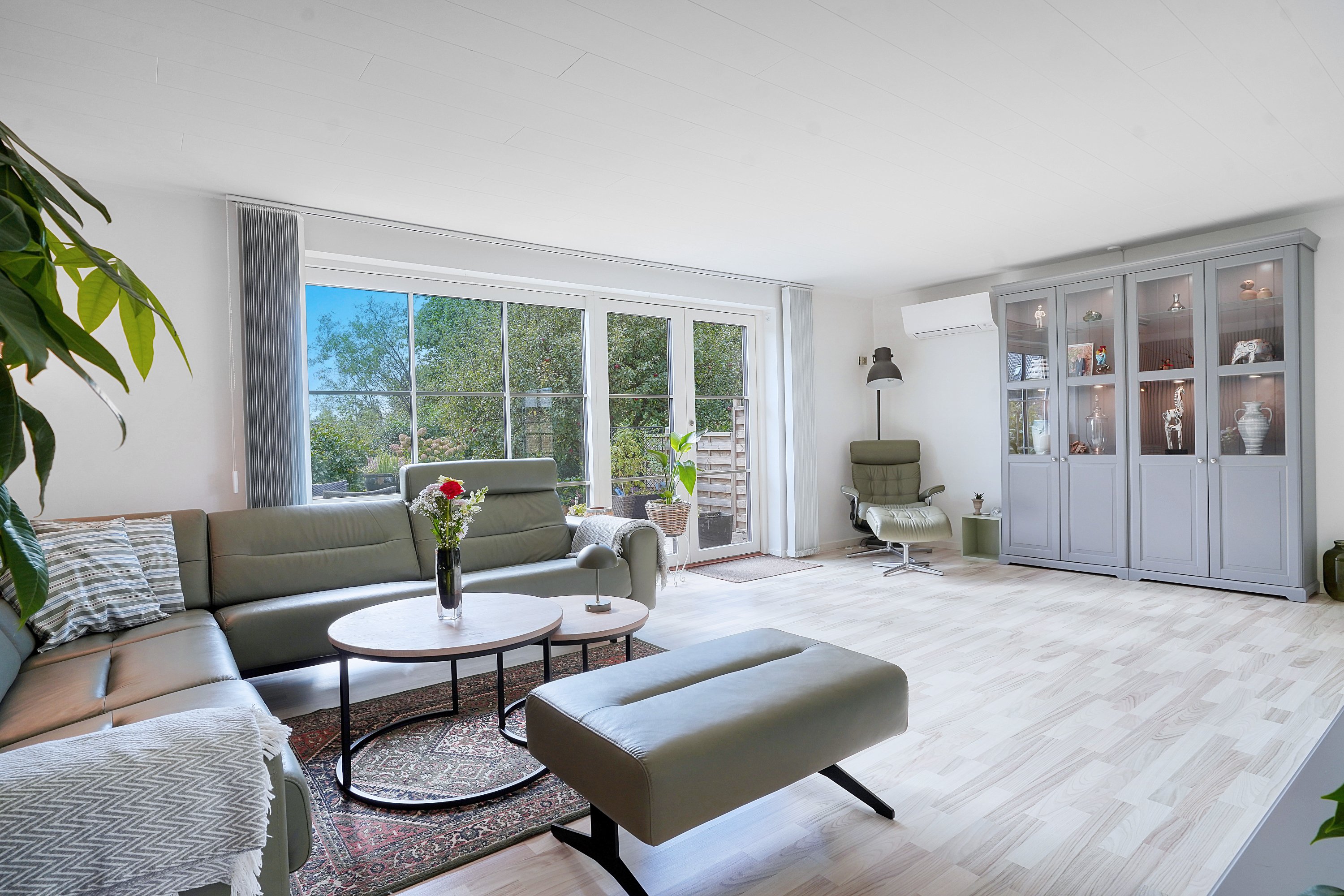 Fremhævet stue billede i fuldskærmstilstand. Billede af Rosenalle 7, 3320 Skævinge