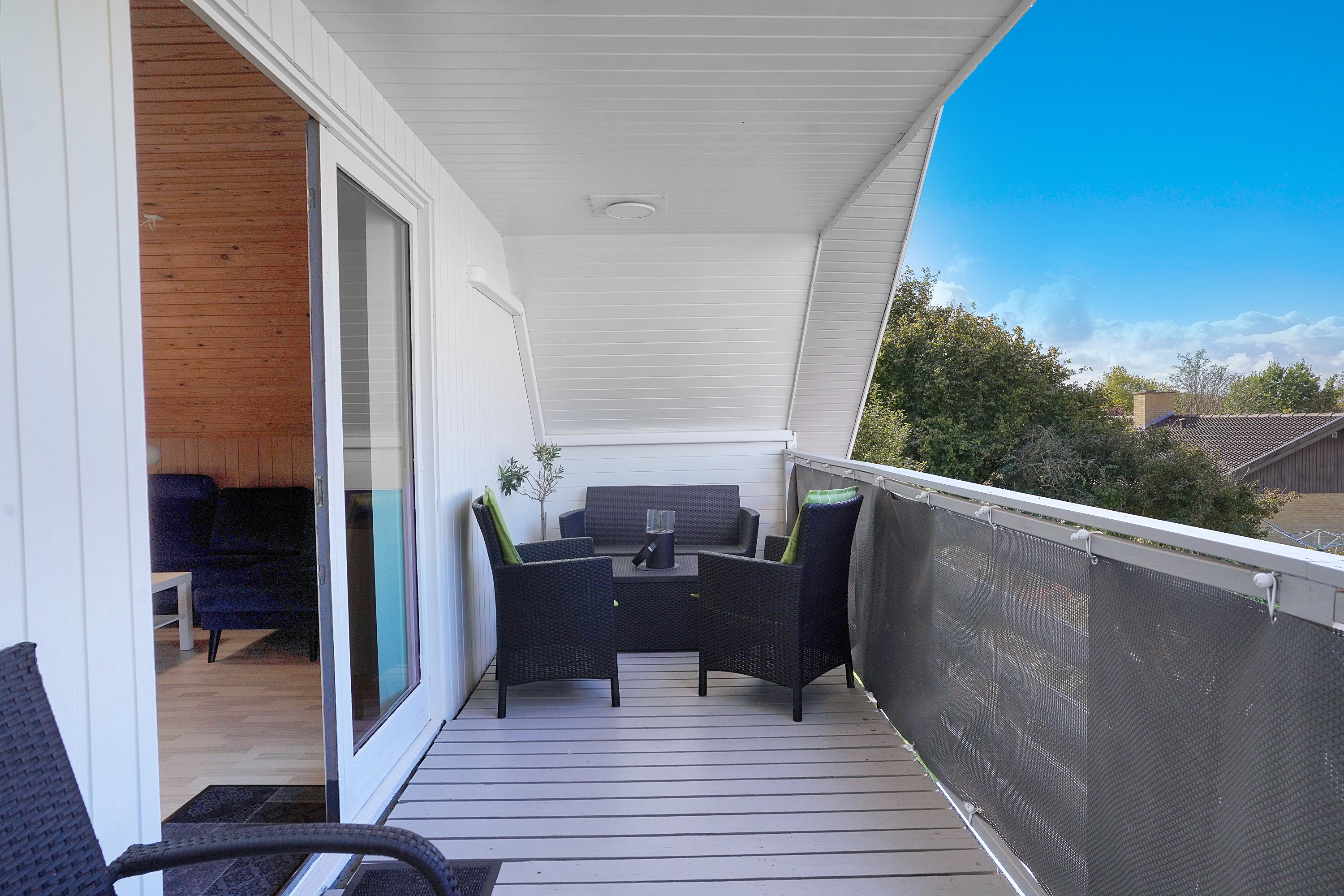 Fremhævet altan billede i fuldskærmstilstand. Billede af Rosenalle 7, 3320 Skævinge