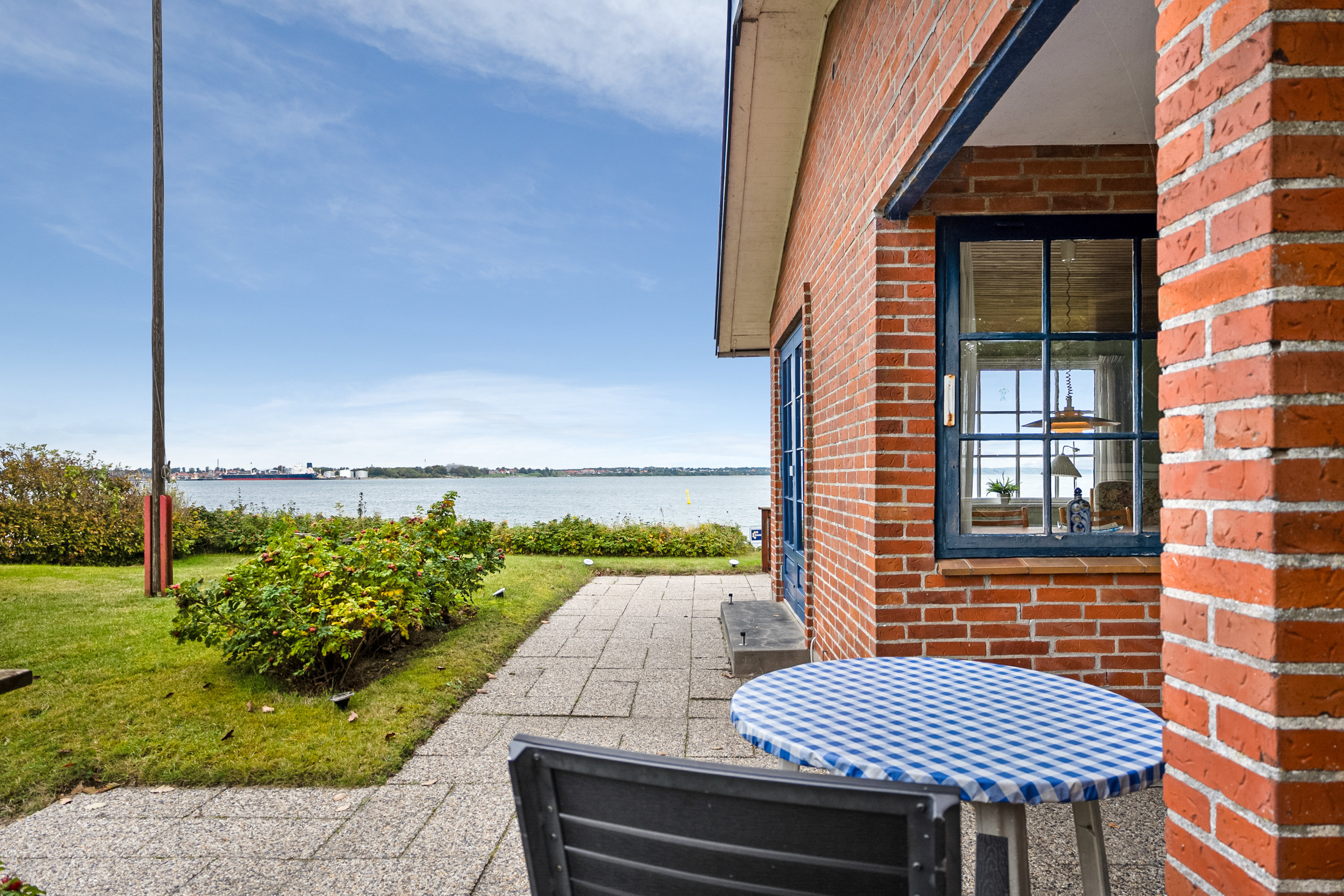 Fremhævet facade billede i fuldskærmstilstand. Billede af Dæmningen 3, Strib, 5500 Middelfart