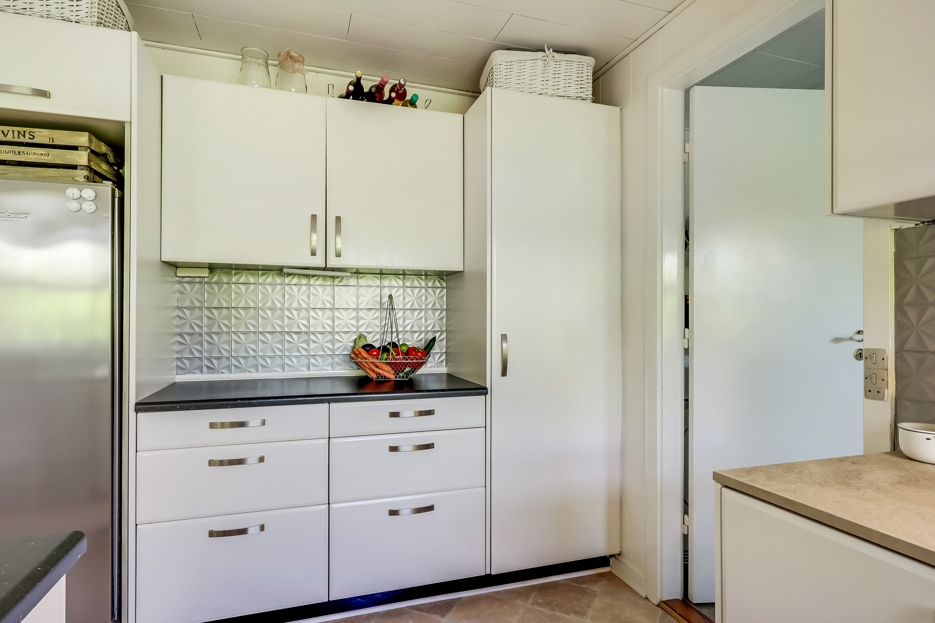 Fremhævet køkken billede i fuldskærmstilstand. Billede af Kobberbæksvej 99, 5700 Svendborg