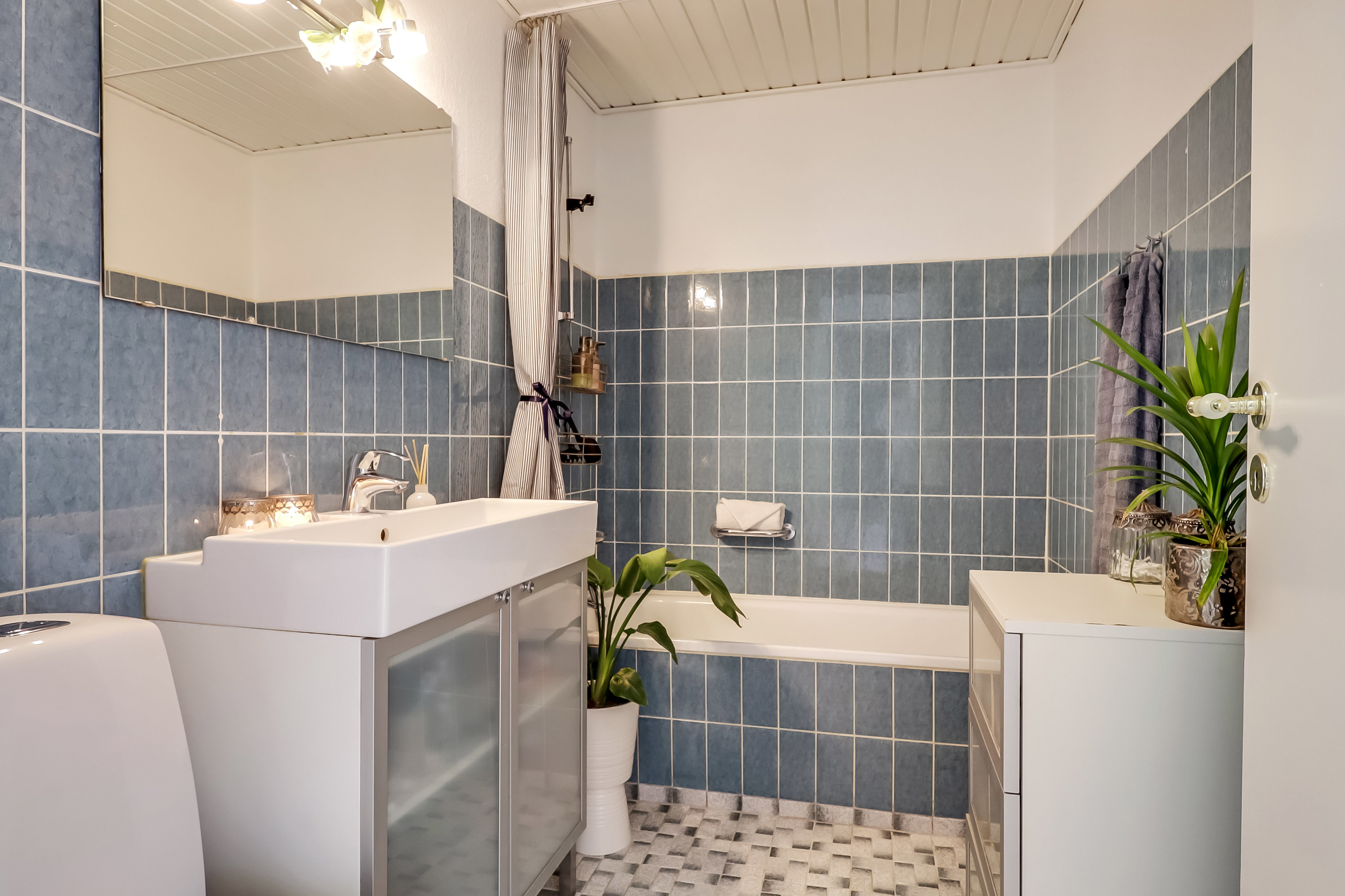 Fremhævet badeværelse billede i fuldskærmstilstand. Billede af Kobberbæksvej 99, 5700 Svendborg