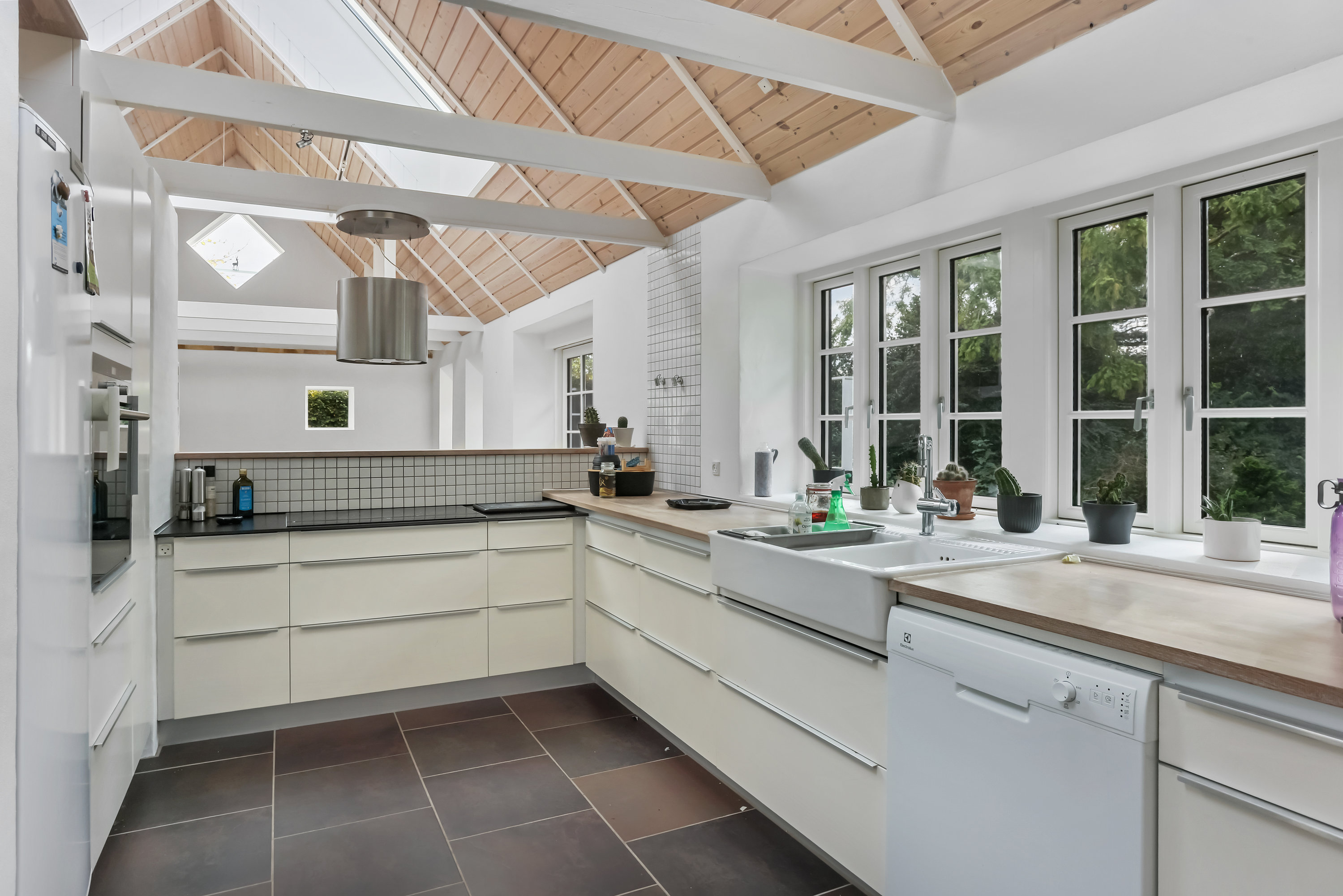 Fremhævet køkken alrum billede i fuldskærmstilstand. Billede af Sjørup Mark 3, Vroue, 8800 Viborg