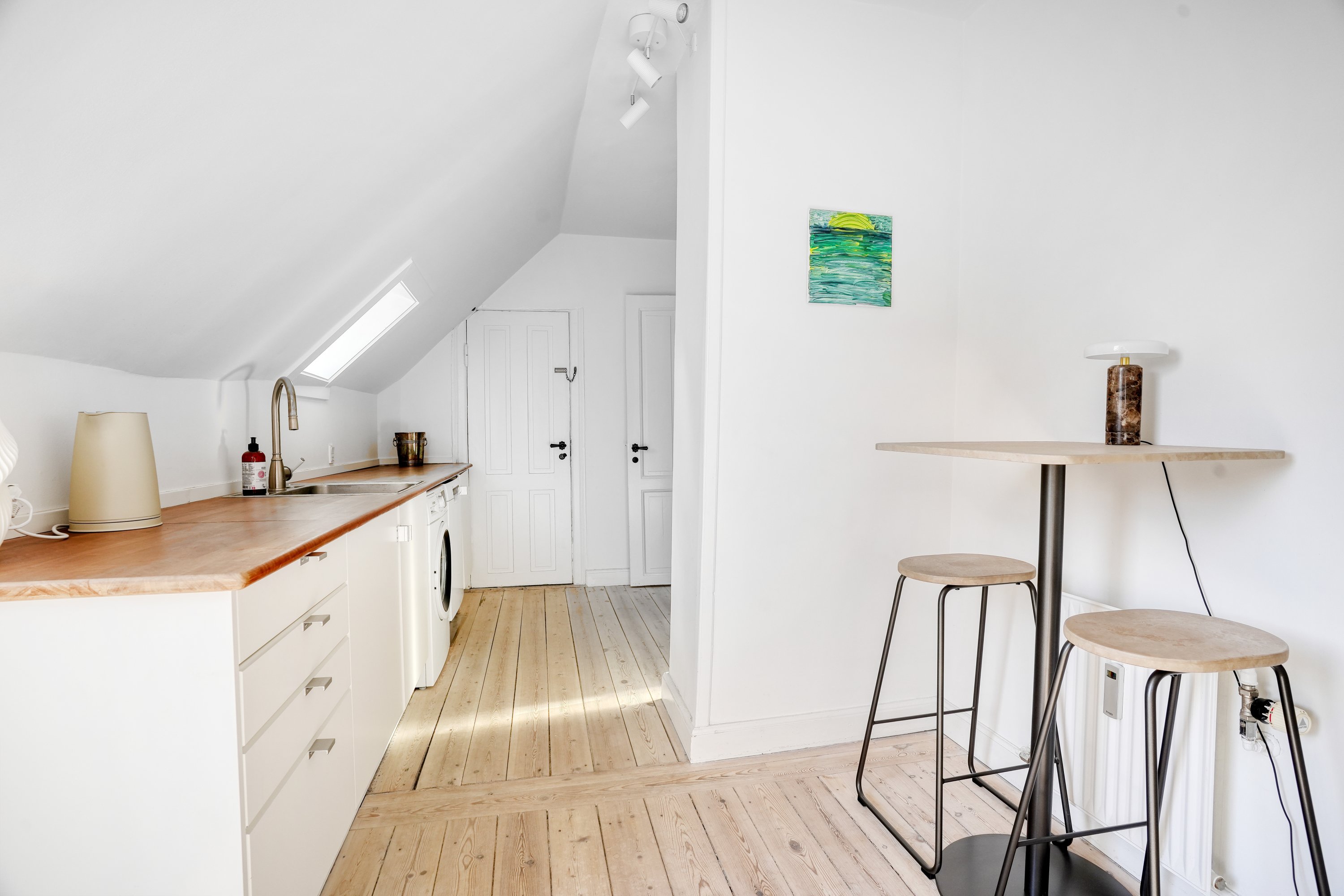 Fremhævet køkken billede i fuldskærmstilstand. Billede af Holsteinsgade 42, 5. tv., 2100 København Ø