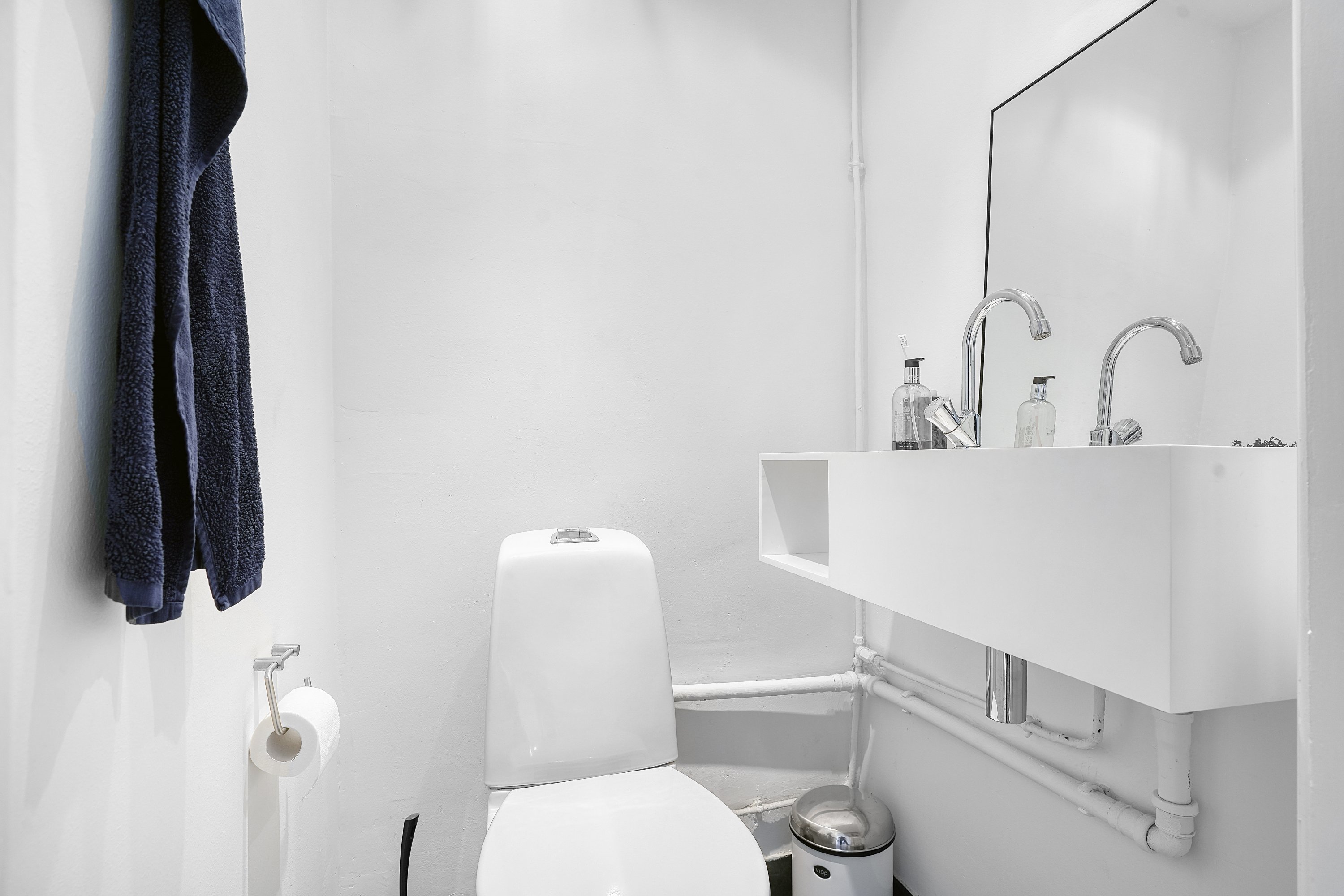 Fremhævet wc billede i fuldskærmstilstand. Billede af Holsteinsgade 42, 5. tv., 2100 København Ø