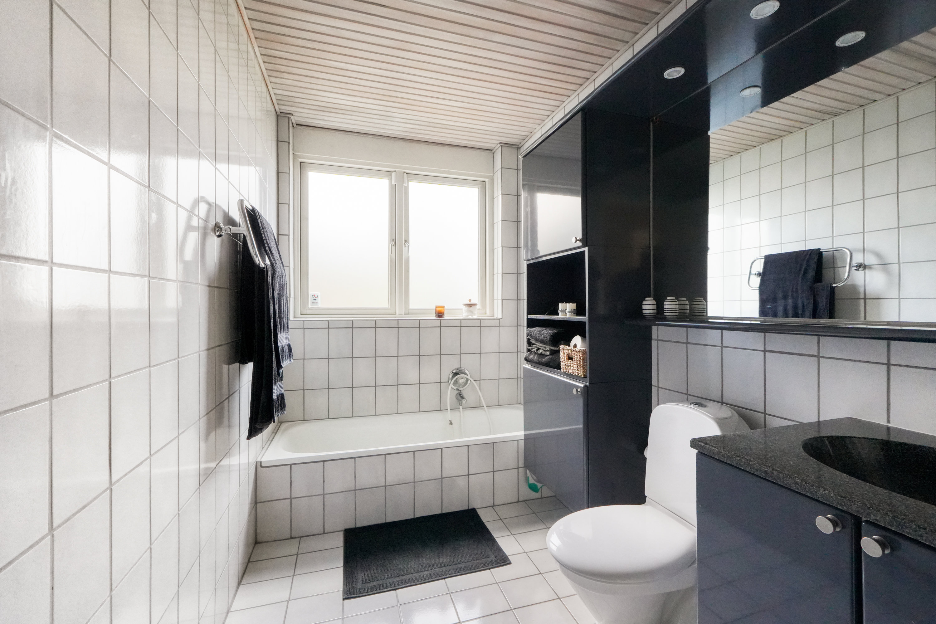 Fremhævet andet billede i fuldskærmstilstand. Billede af Sjælsøvej 57, 3460 Birkerød