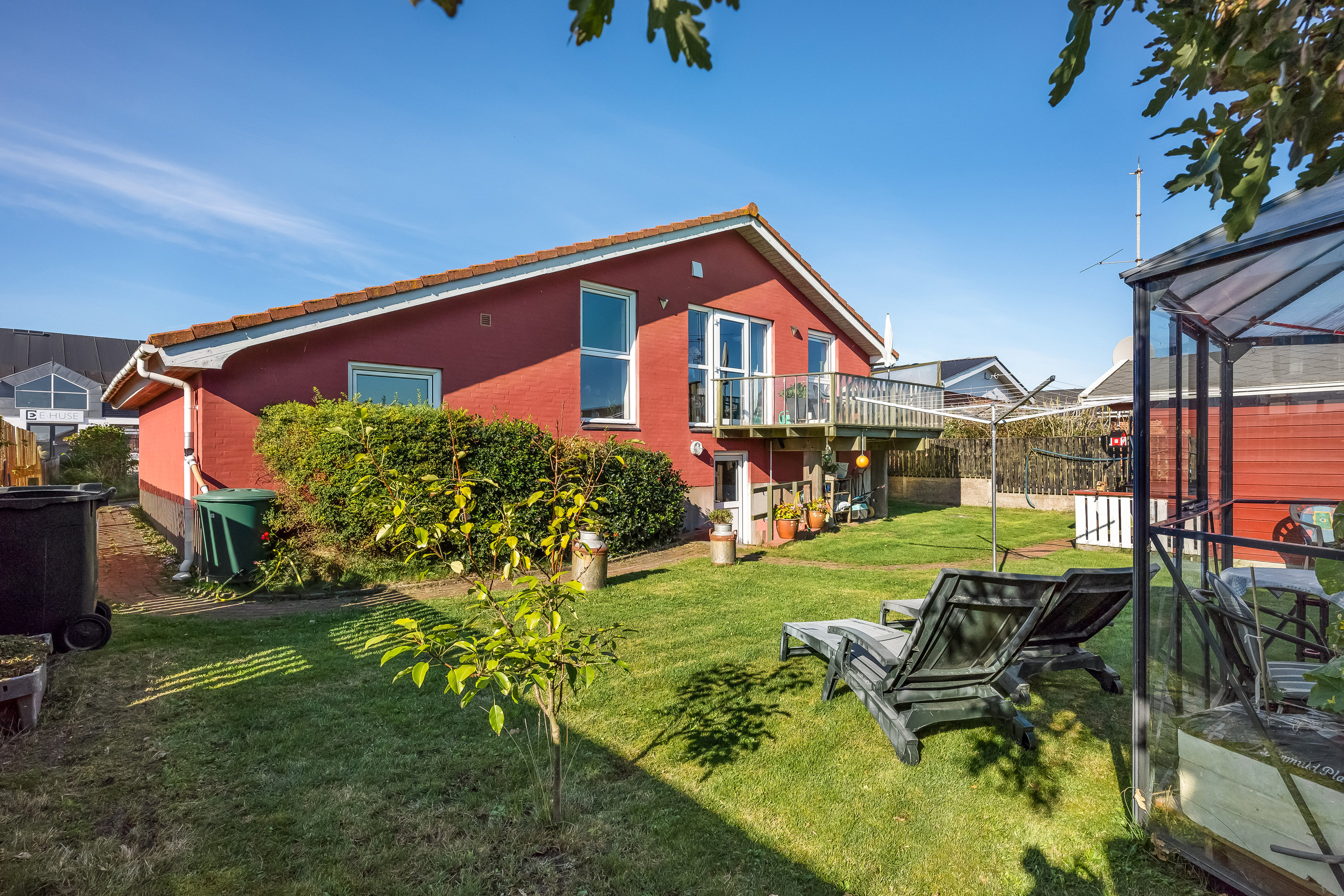 Villa: Ejendommen på Nørregade 8, 6960 Hvide Sande