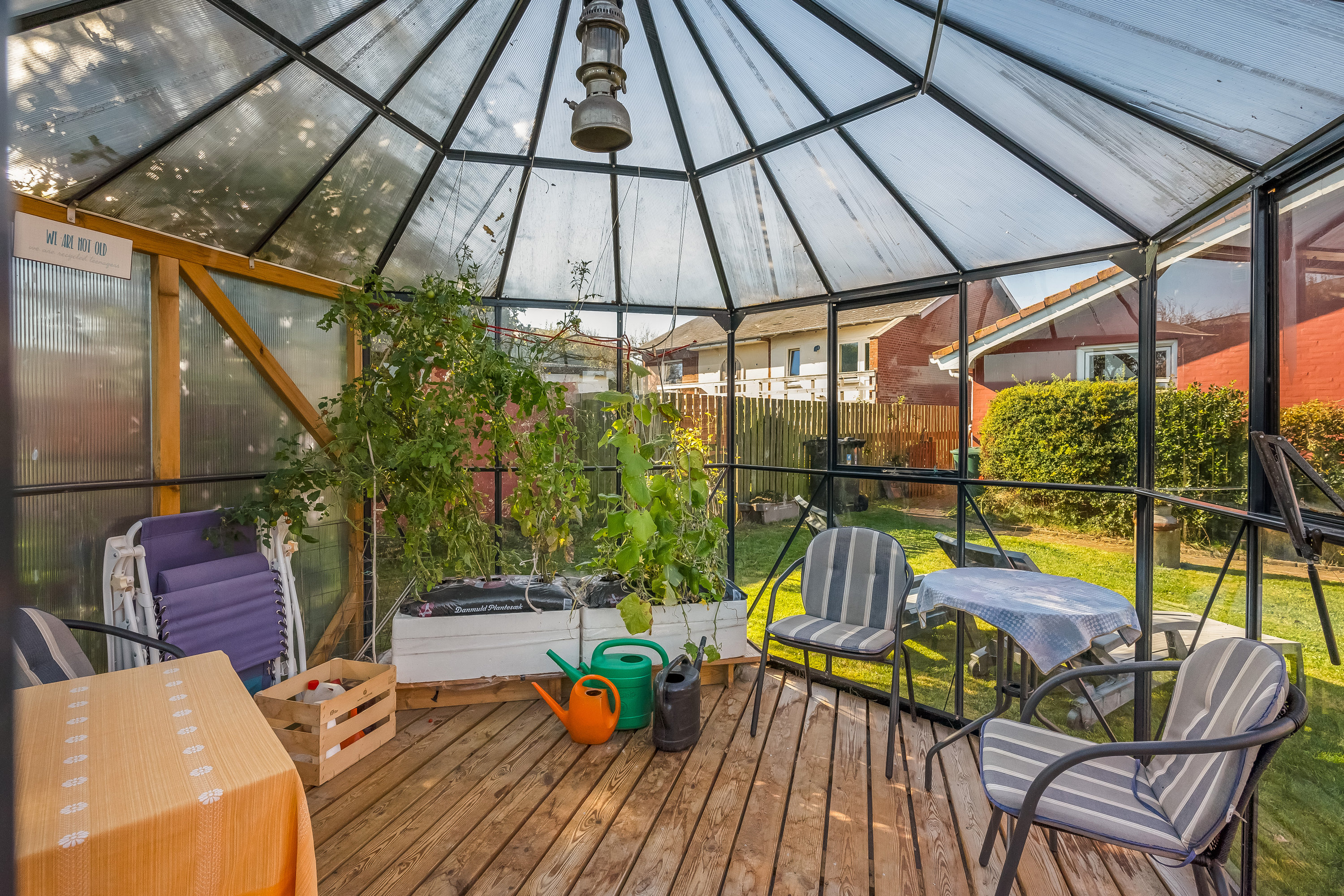 Fremhævet drivhus billede i fuldskærmstilstand. Billede af Nørregade 8, 6960 Hvide Sande