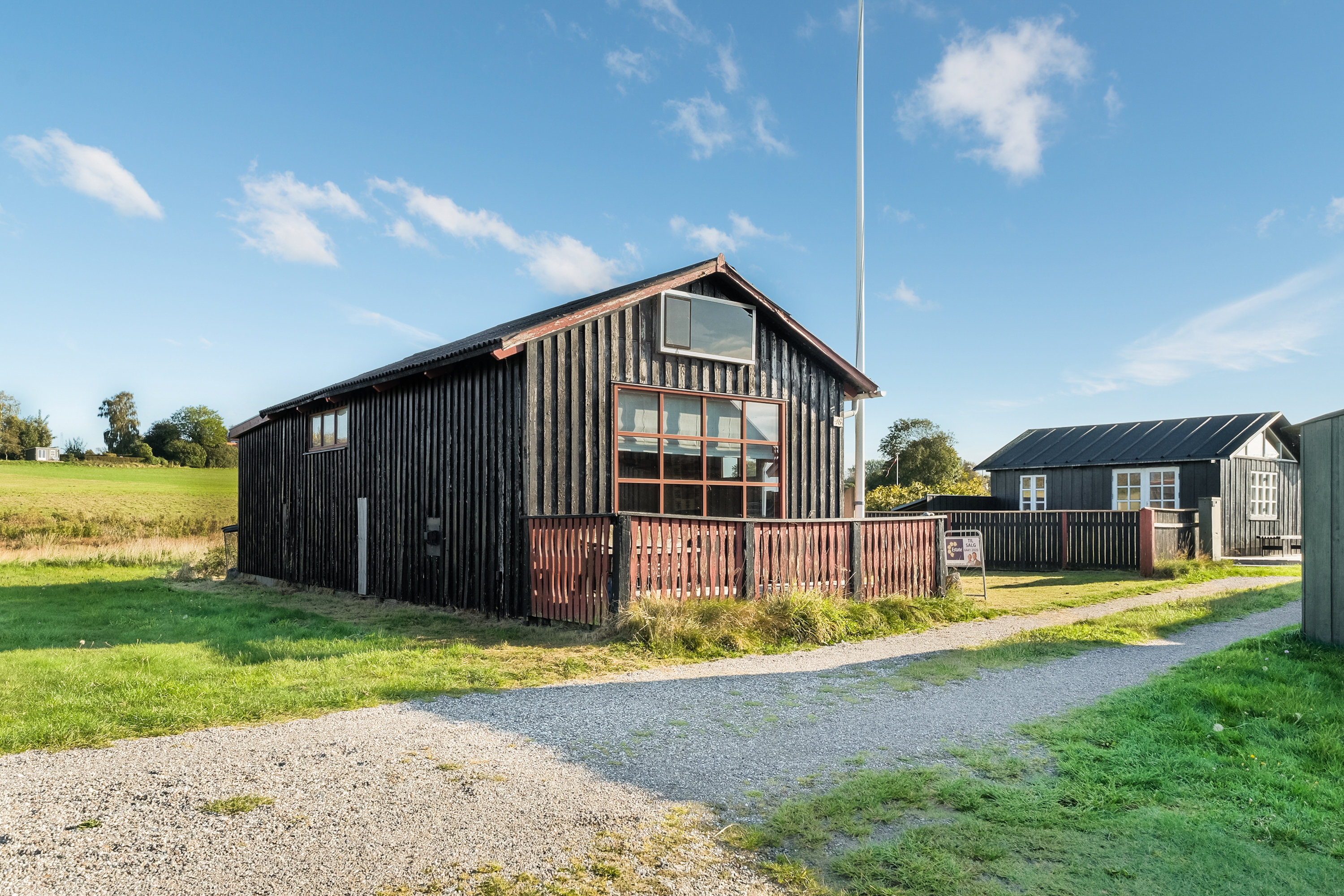 Fremhævet facade billede i fuldskærmstilstand. Billede af Juul Nielsenvej 16, Føns, 5580 Nørre Aaby