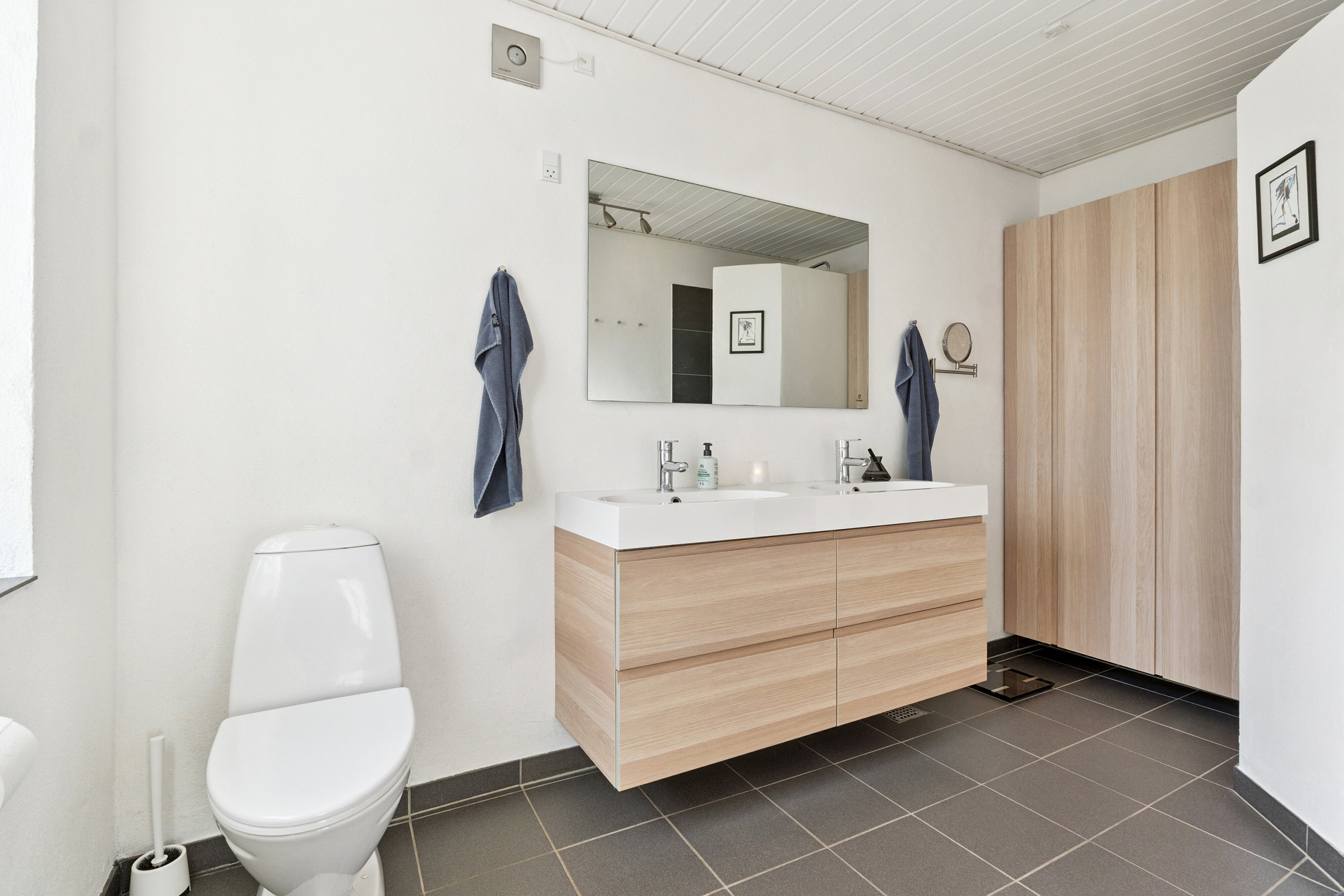 Fremhævet badeværelse billede i fuldskærmstilstand. Billede af Skolegade 32, 8723 Løsning