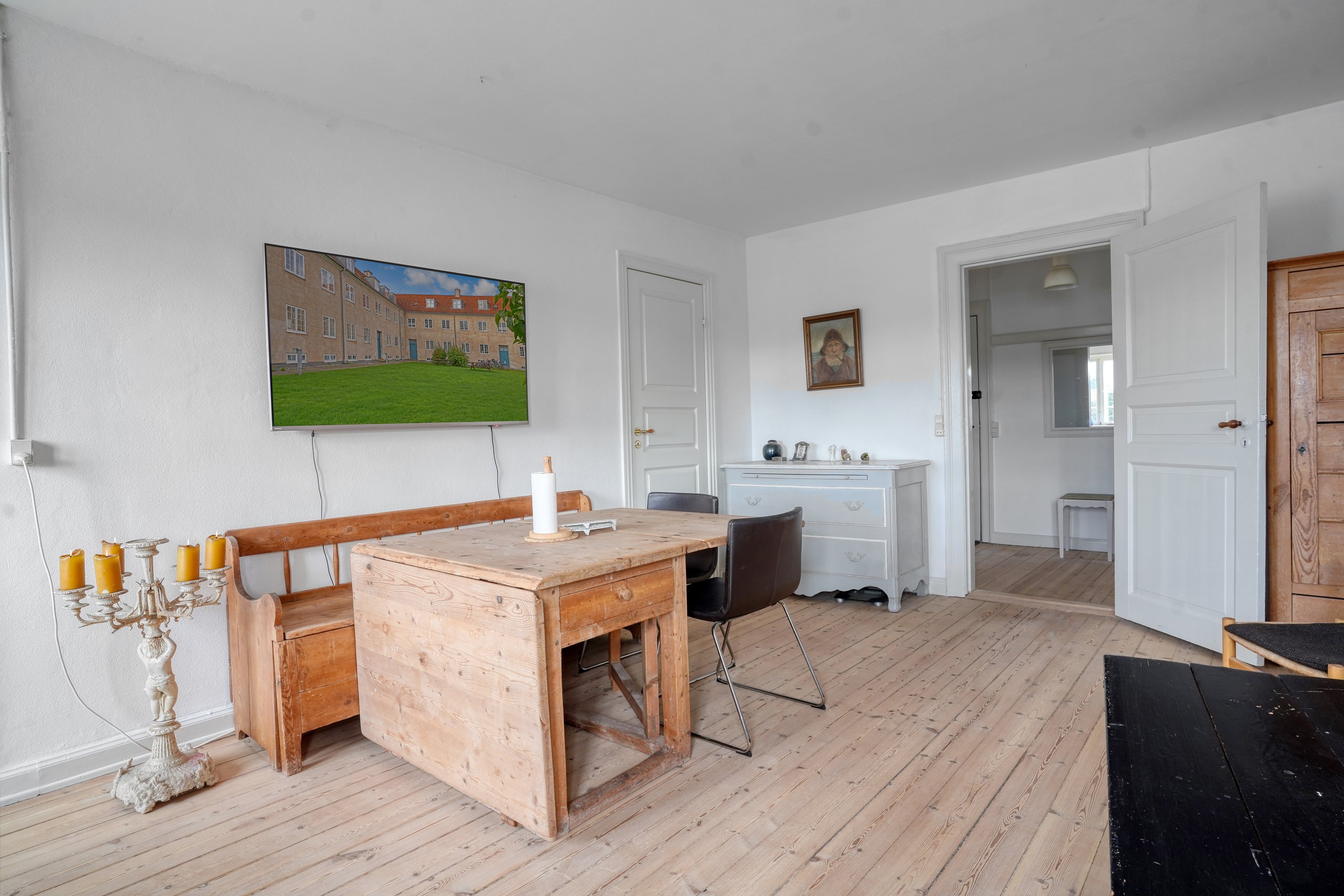 Miniaturebillede 2: stue. Billede af Bragesvej 7, 1. tv., 3000 Helsingør