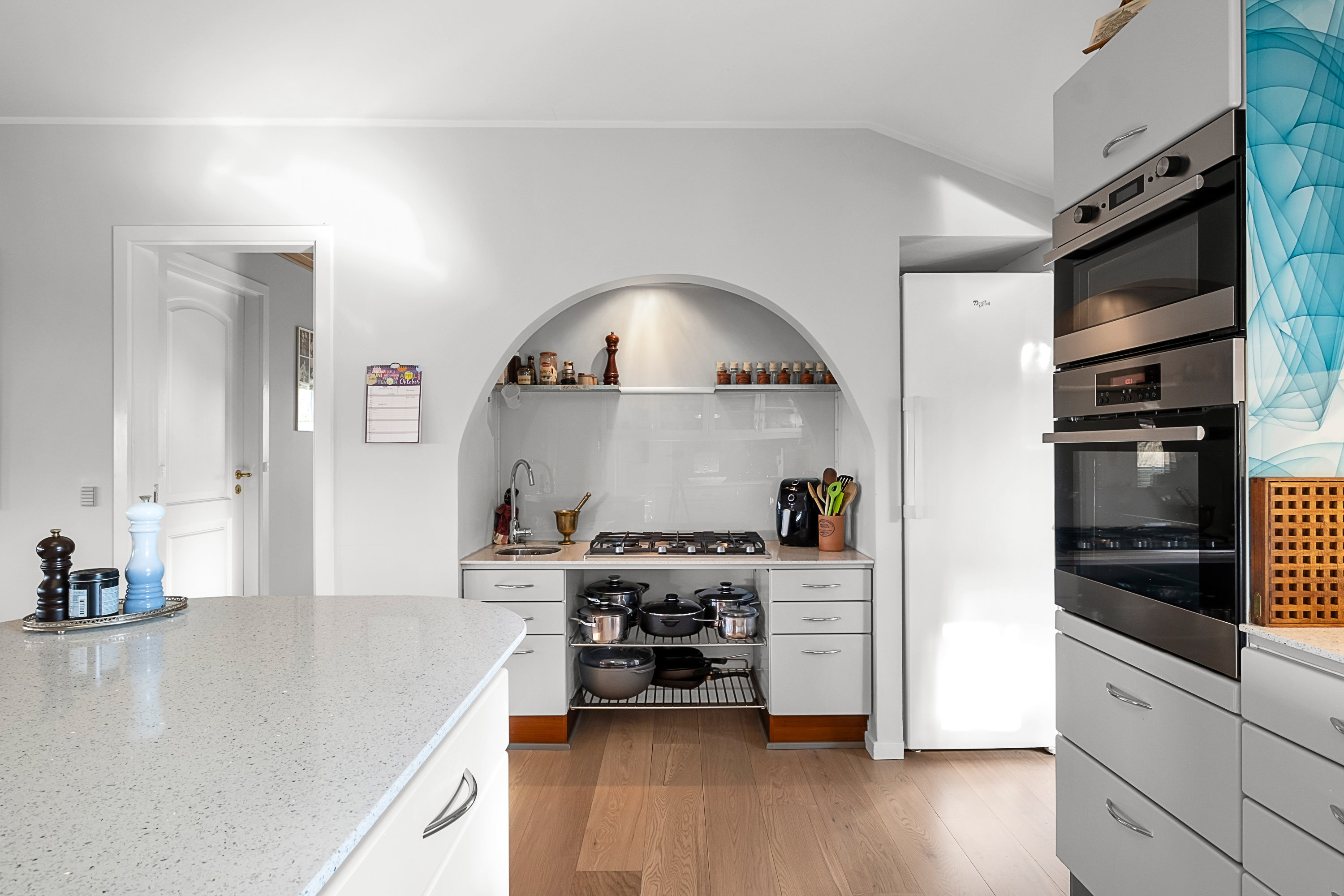 Fremhævet køkken billede i fuldskærmstilstand. Billede af Åvangen 2, 8520 Lystrup