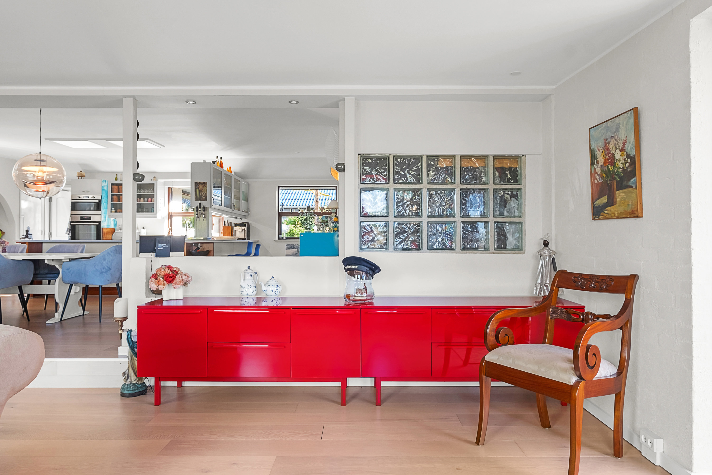 Fremhævet stue billede i fuldskærmstilstand. Billede af Åvangen 2, 8520 Lystrup