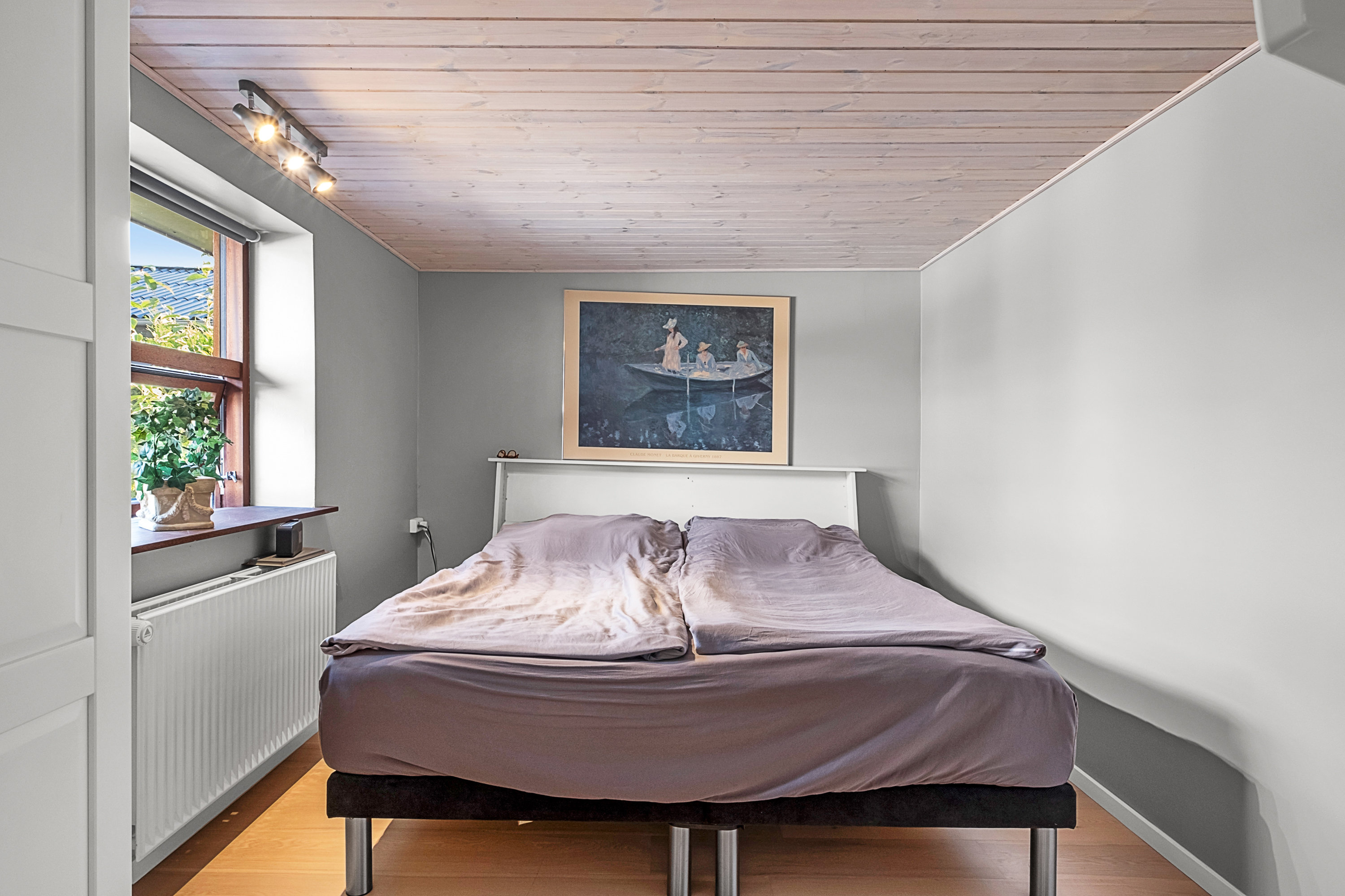 Fremhævet værelse billede i fuldskærmstilstand. Billede af Åvangen 2, 8520 Lystrup