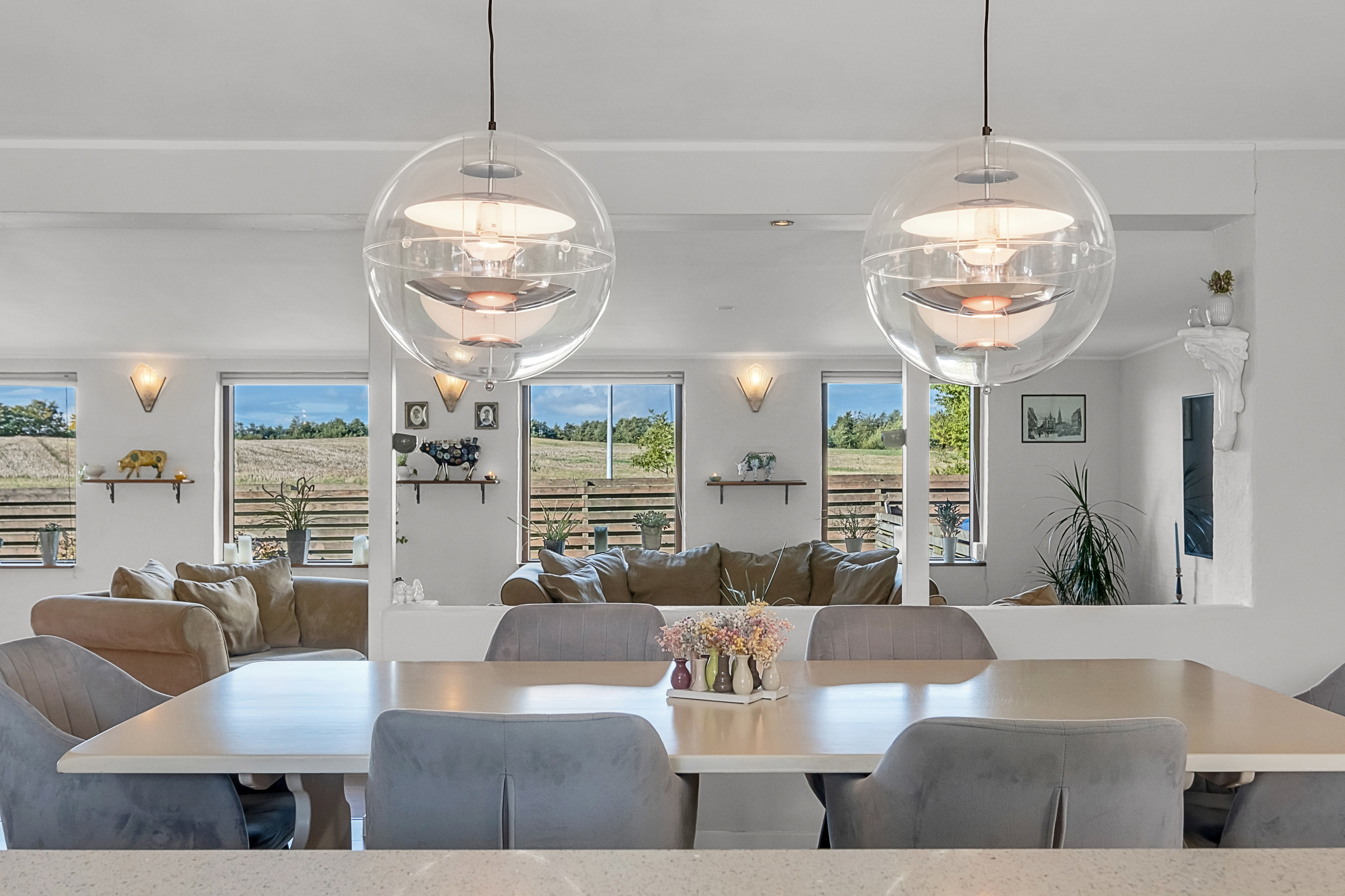 Fremhævet stue billede i fuldskærmstilstand. Billede af Åvangen 2, 8520 Lystrup