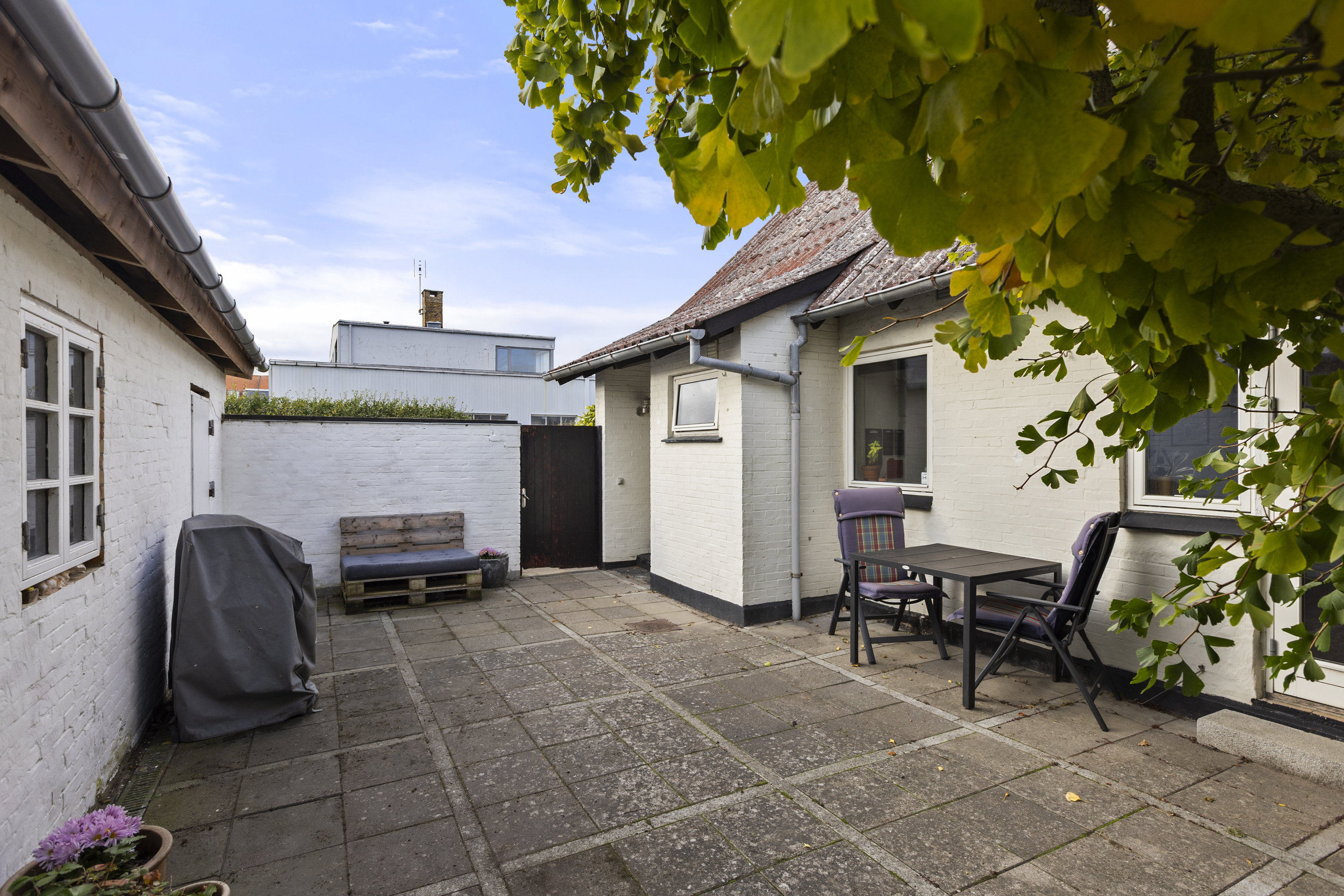 Fremhævet terrasse billede i fuldskærmstilstand. Billede af Holbækvej 14, 4400 Kalundborg