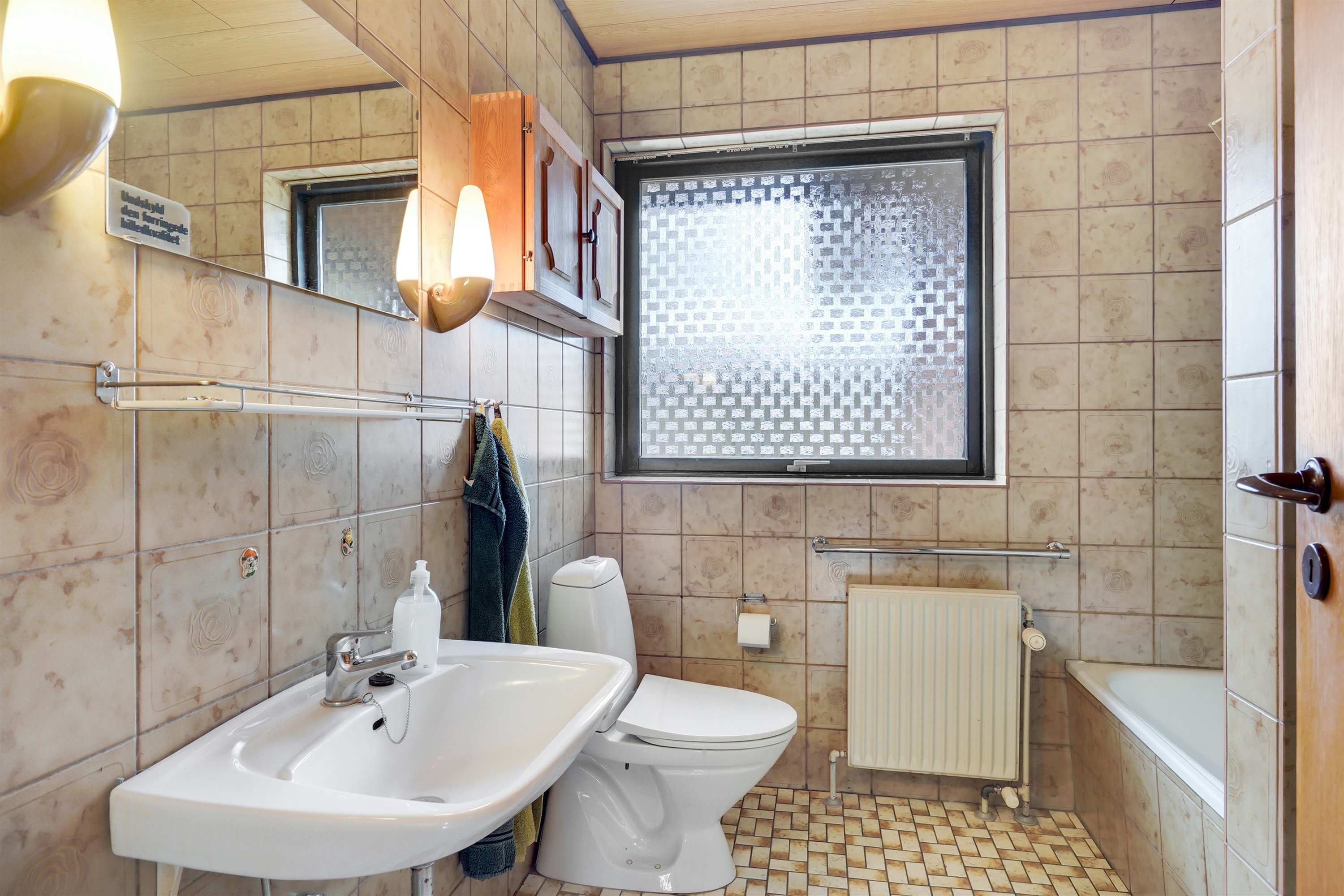 Fremhævet badeværelse billede i fuldskærmstilstand. Billede af Mølleparken 109, 7190 Billund