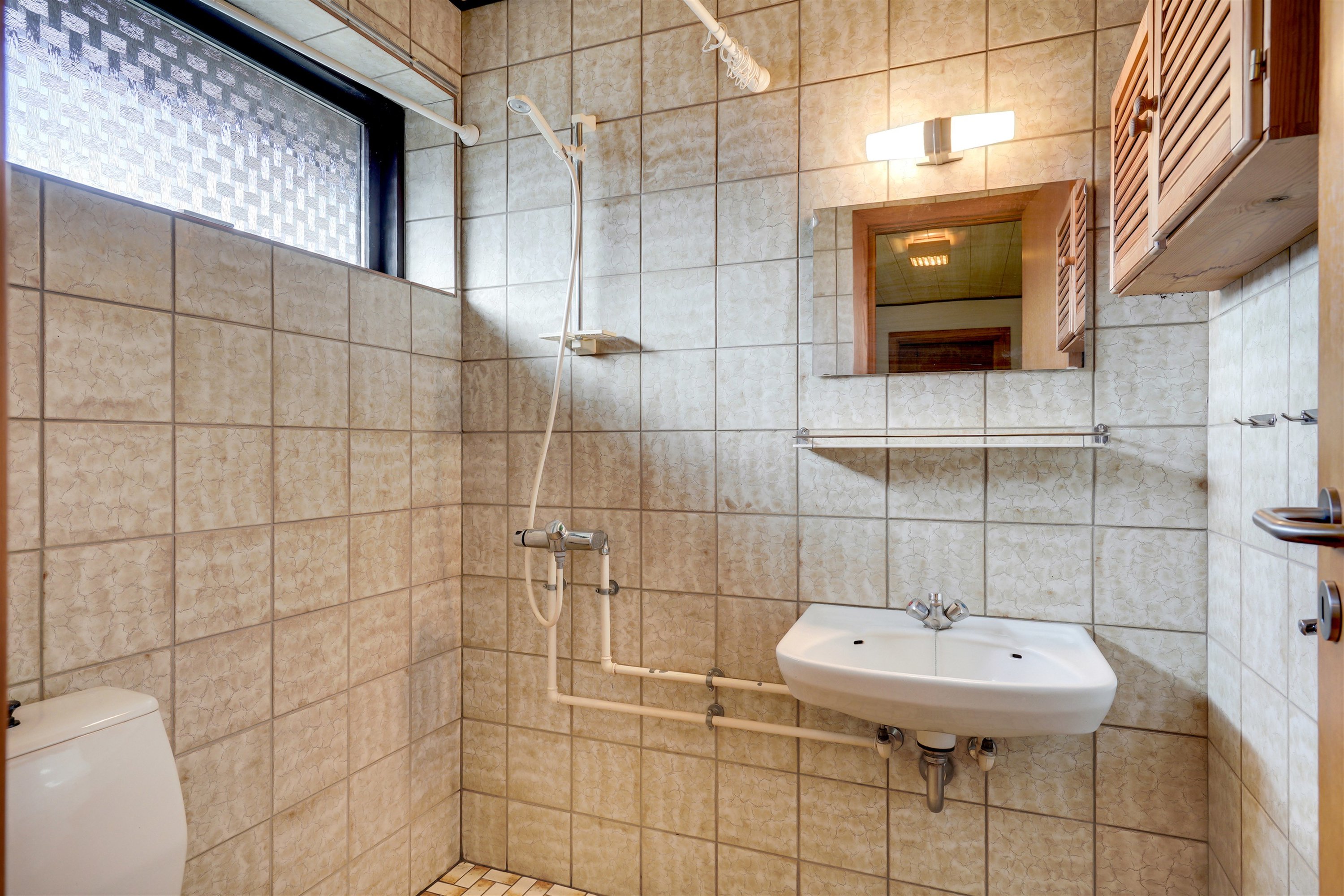 Fremhævet badeværelse billede i fuldskærmstilstand. Billede af Mølleparken 109, 7190 Billund