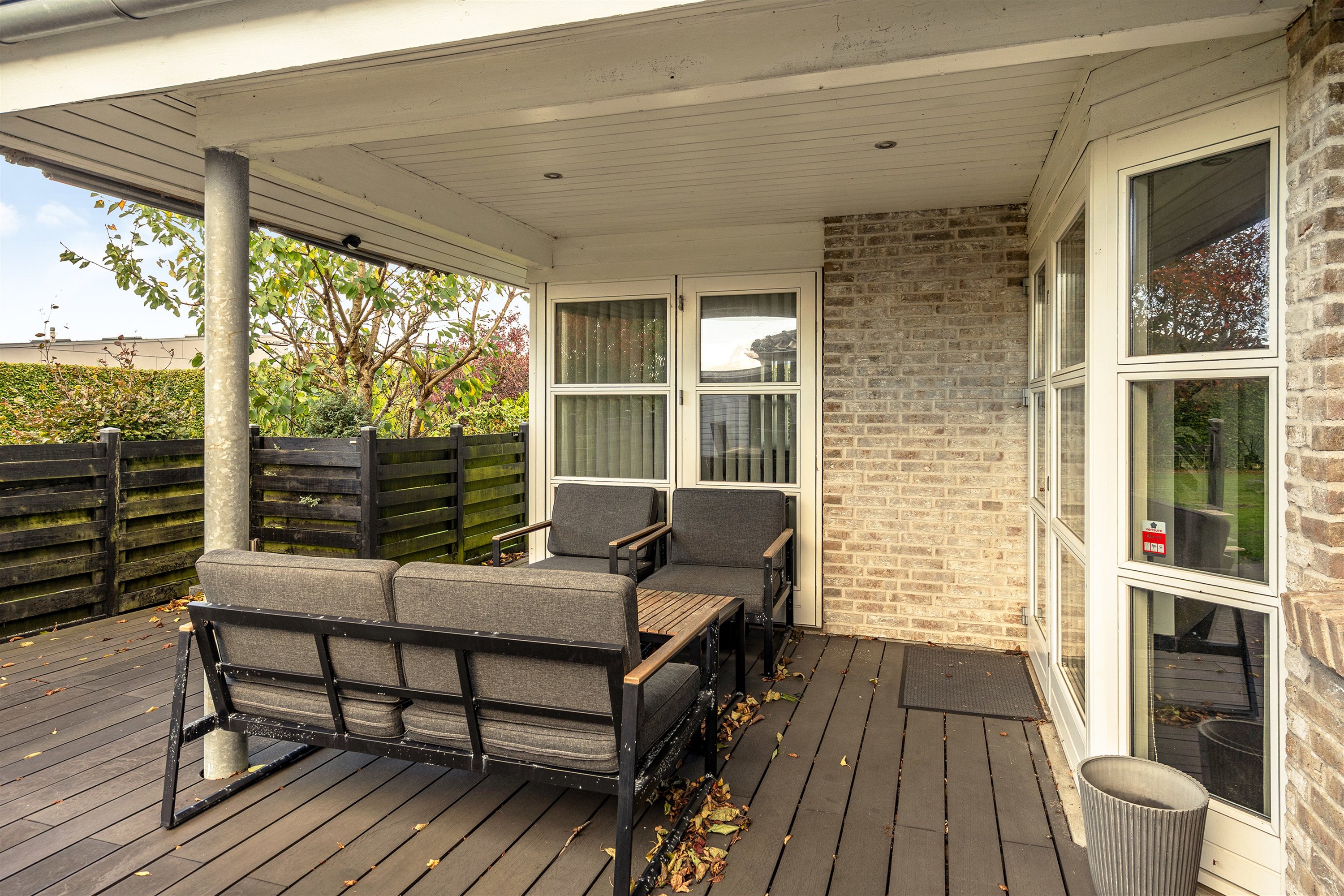 Fremhævet overdækket terrasse billede i fuldskærmstilstand. Billede af Lillevang 117, 7190 Billund