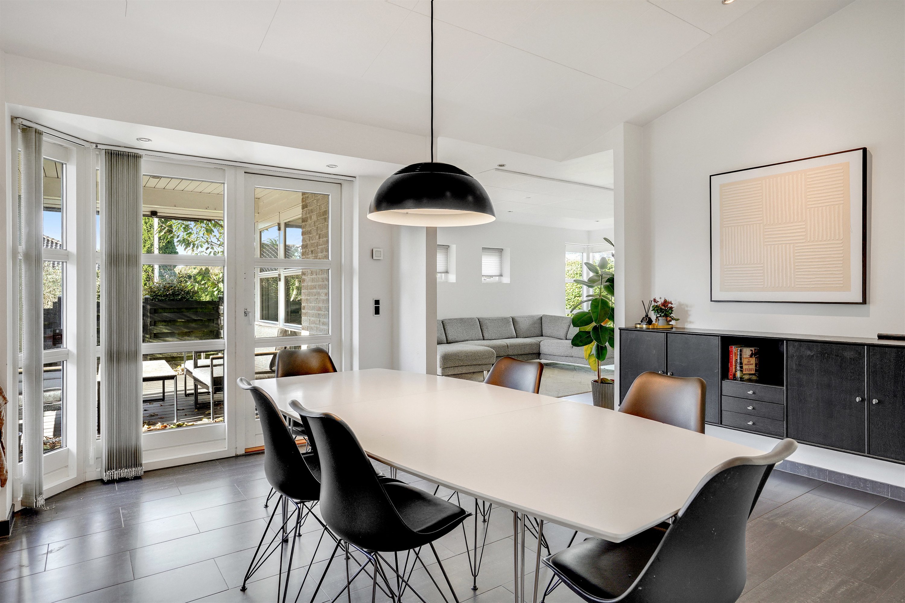 Fremhævet alrum billede i fuldskærmstilstand. Billede af Lillevang 117, 7190 Billund