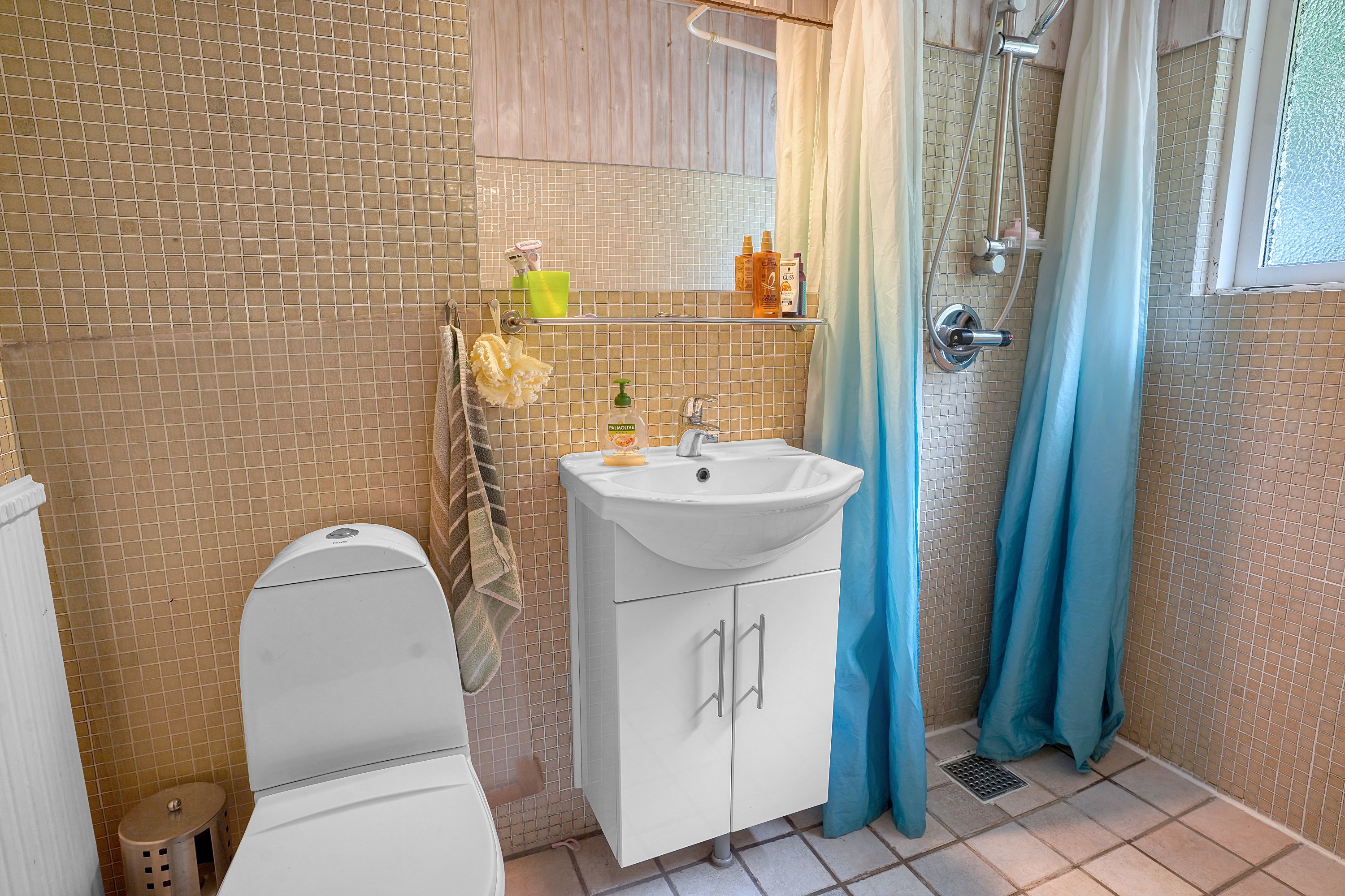 Fremhævet badeværelse billede i fuldskærmstilstand. Billede af Hallandsvej 50, Apperup, 3140 Ålsgårde