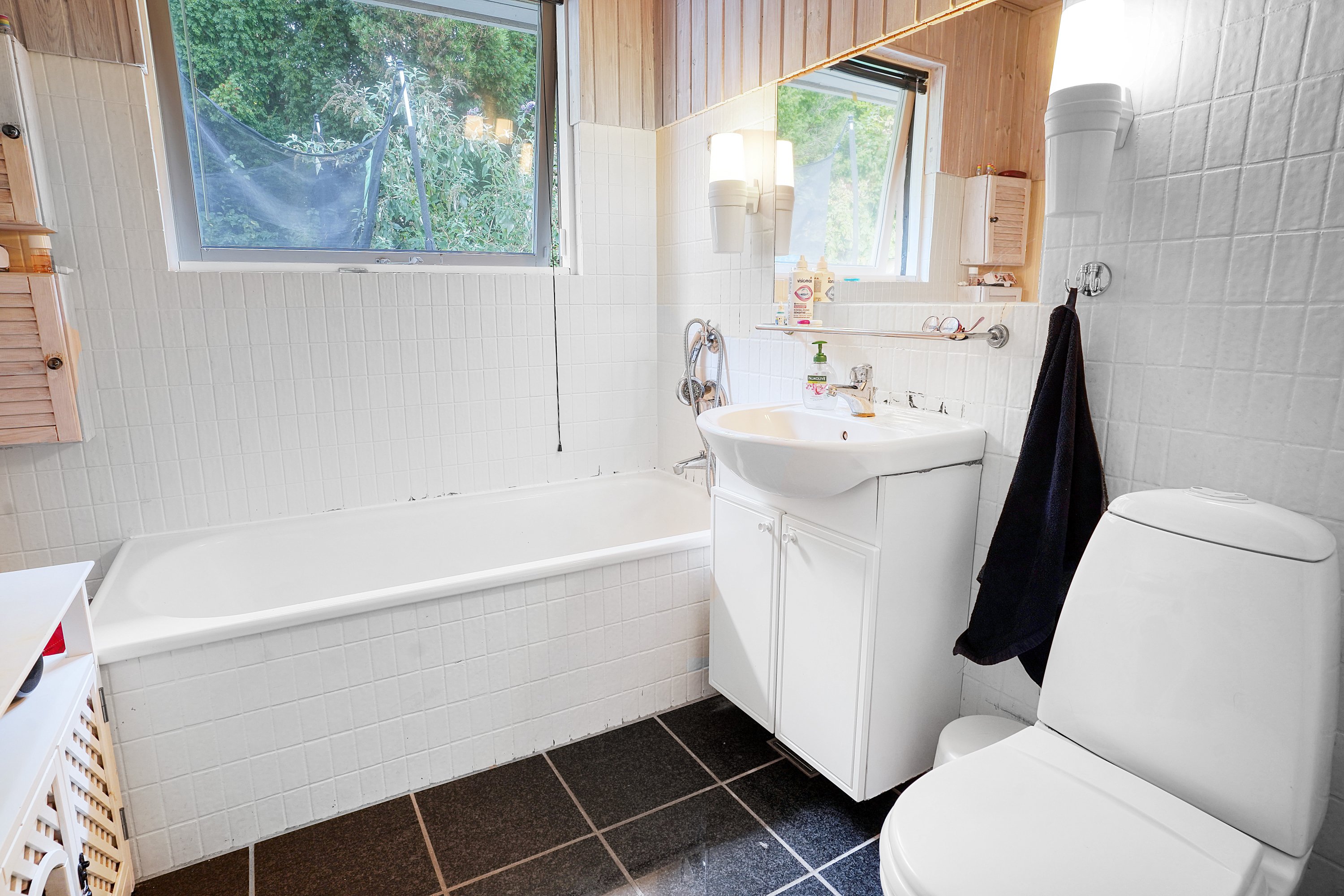 Fremhævet badeværelse billede i fuldskærmstilstand. Billede af Hallandsvej 50, Apperup, 3140 Ålsgårde