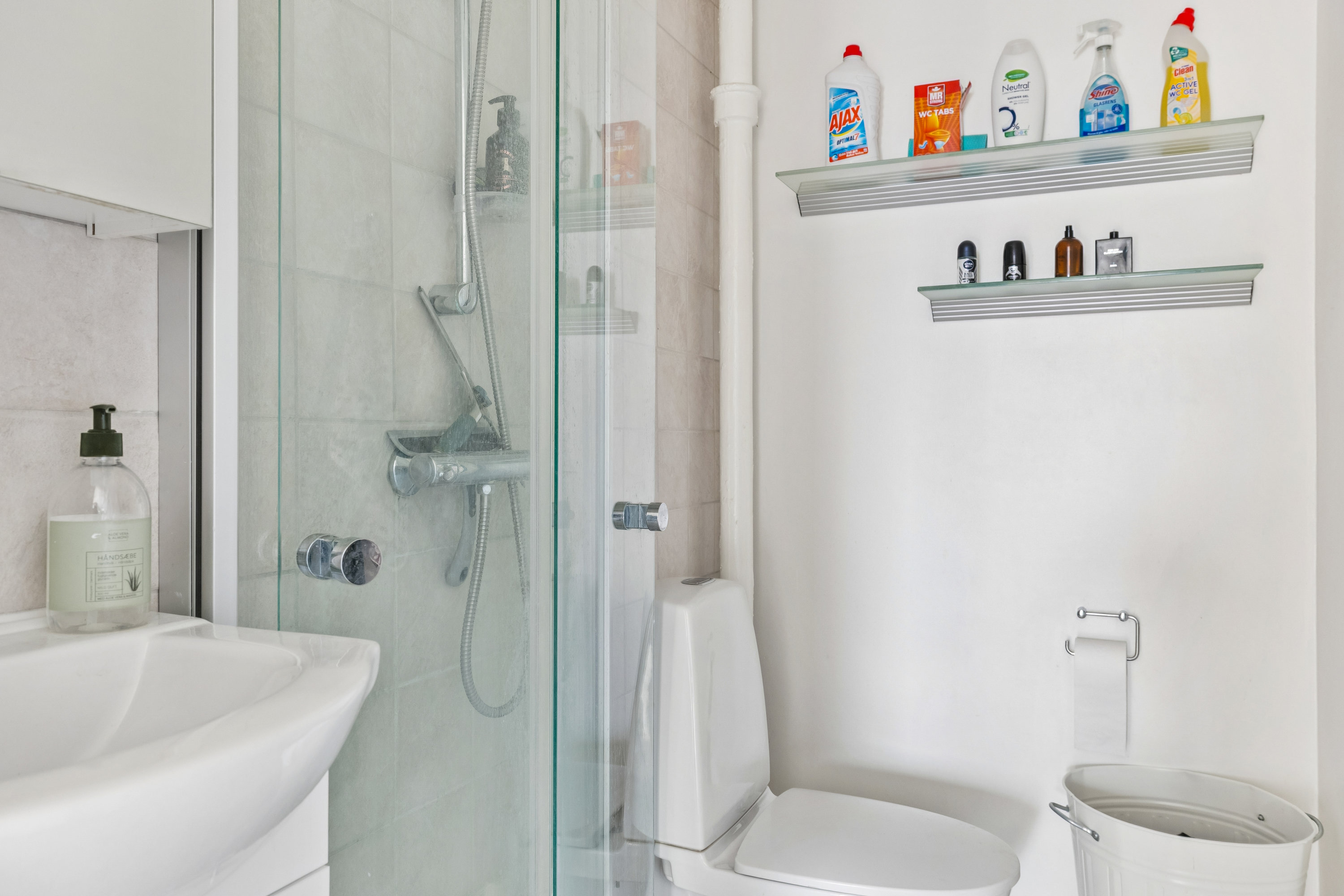 Fremhævet badeværelse billede i fuldskærmstilstand. Billede af Fuglebakken 38P, 1., Snestrup, 5210 Odense NV