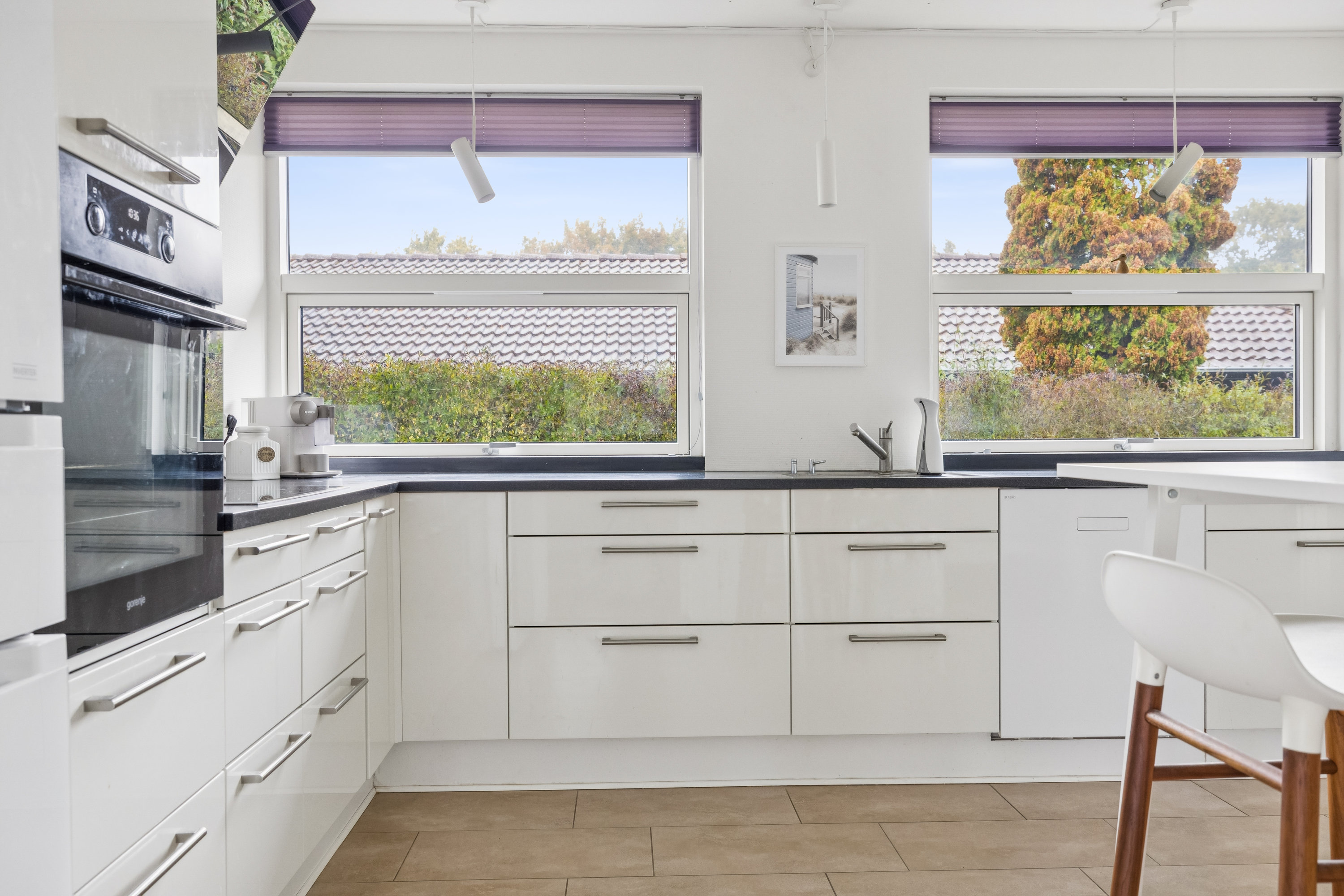 Fremhævet køkken billede i fuldskærmstilstand. Billede af Løvsangervænget 9, Snestrup, 5210 Odense NV