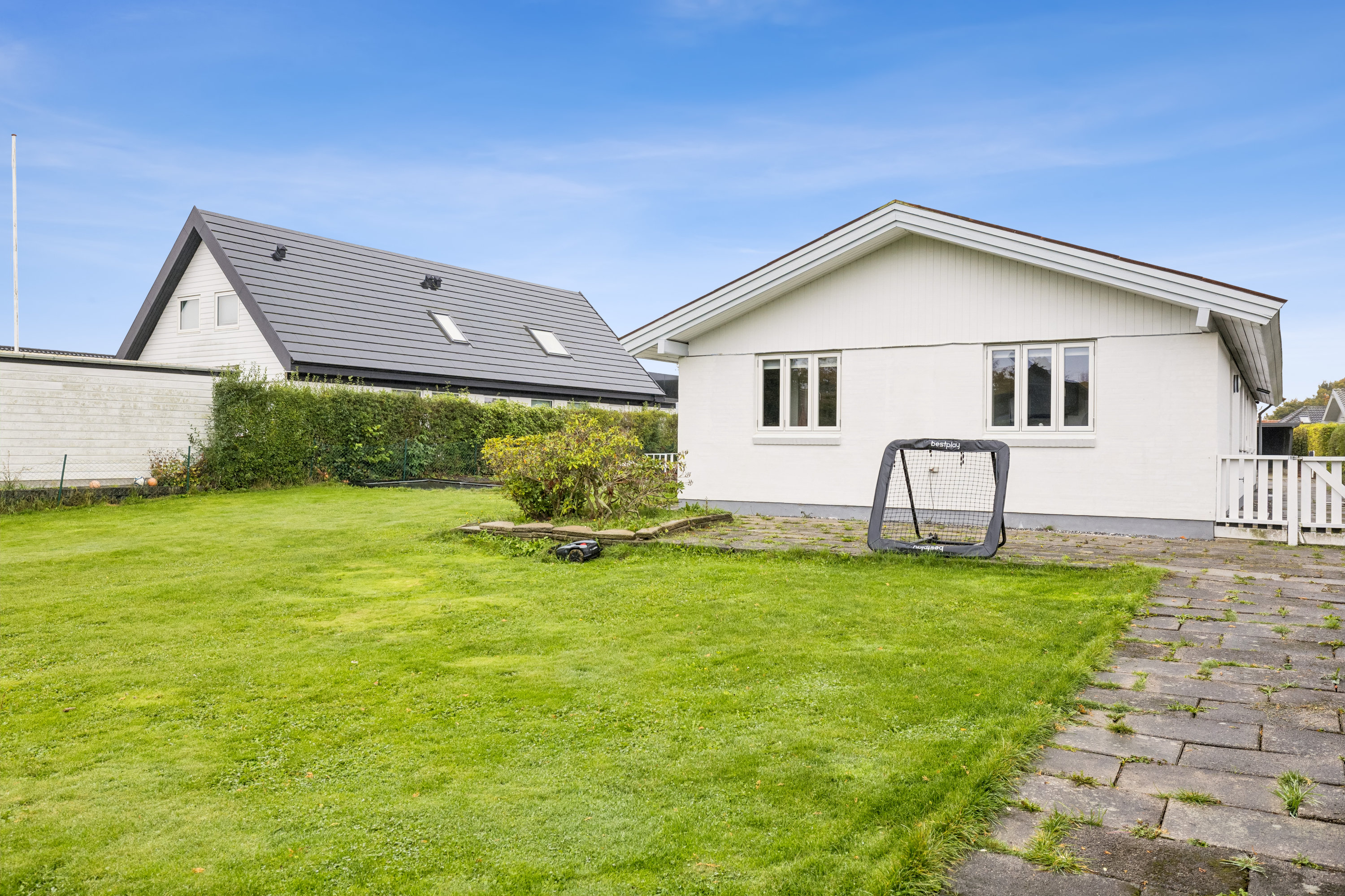 Fremhævet andet billede i fuldskærmstilstand. Billede af Løvsangervænget 9, Snestrup, 5210 Odense NV