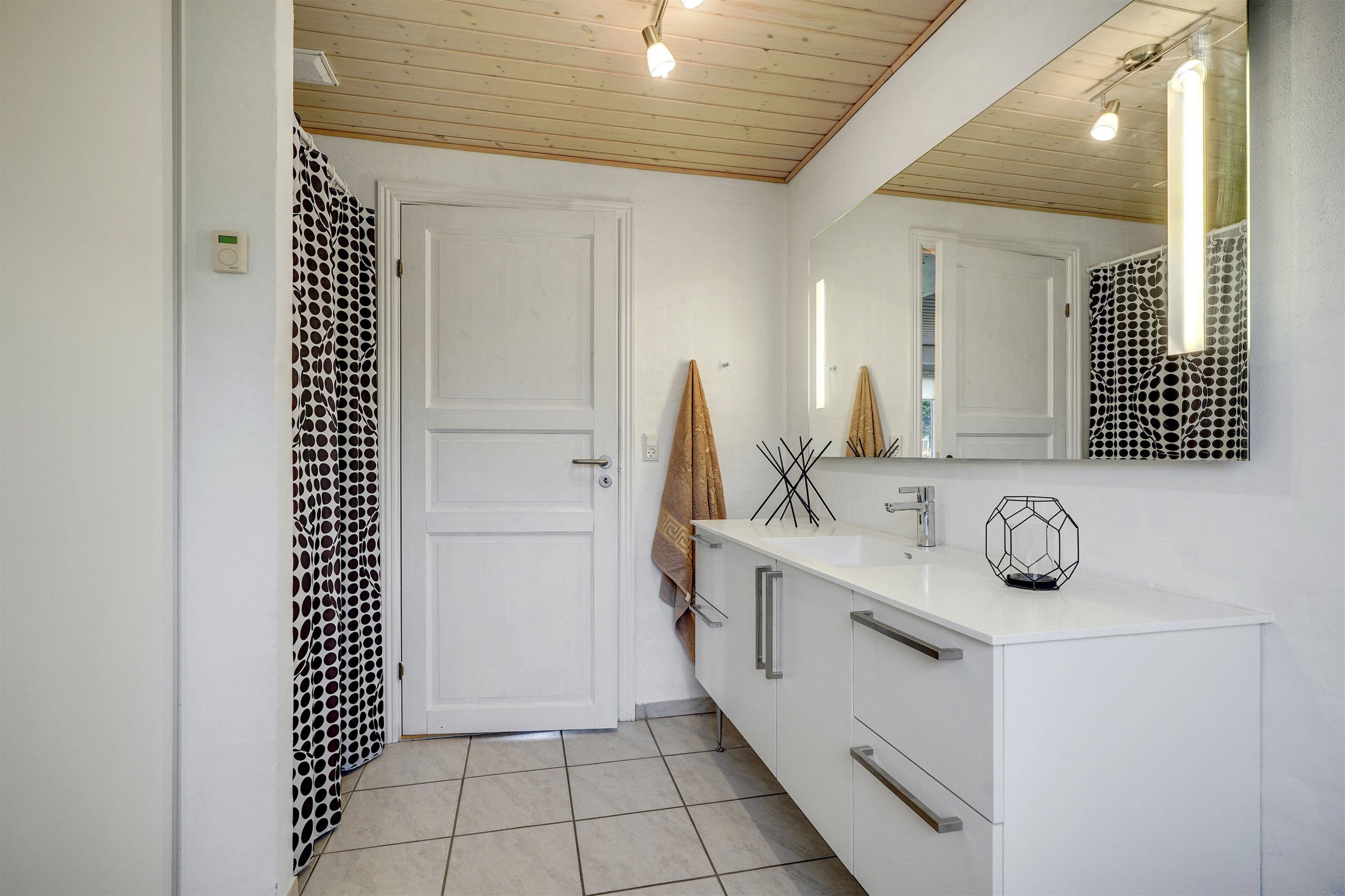 Fremhævet badeværelse billede i fuldskærmstilstand. Billede af Engsøparken 103, 7200 Grindsted