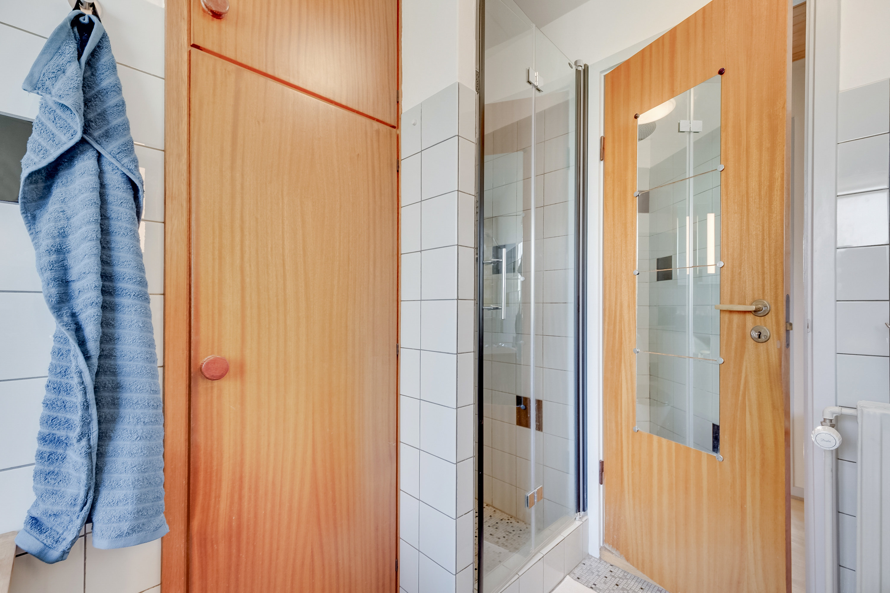 Fremhævet badeværelse billede i fuldskærmstilstand. Billede af Møllebakken 2, Allested, 5672 Broby