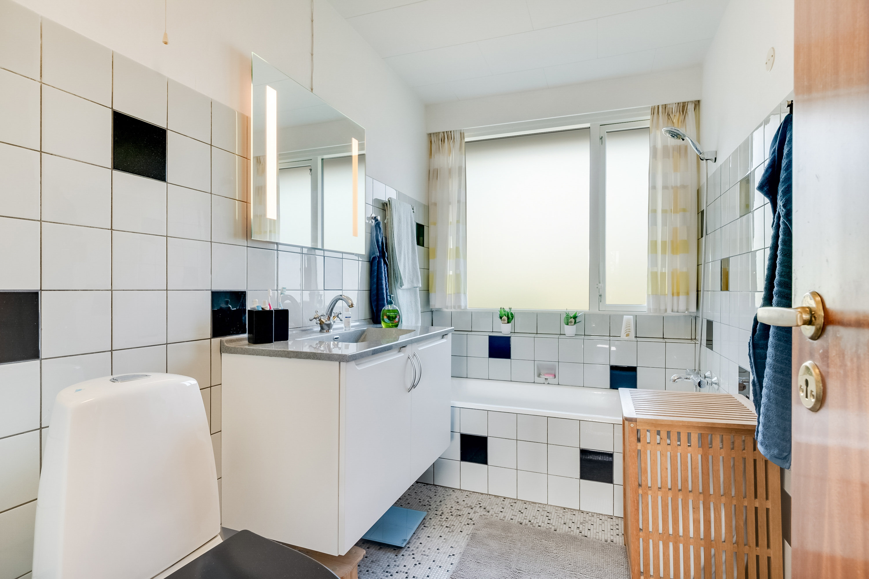 Fremhævet badeværelse billede i fuldskærmstilstand. Billede af Møllebakken 2, Allested, 5672 Broby