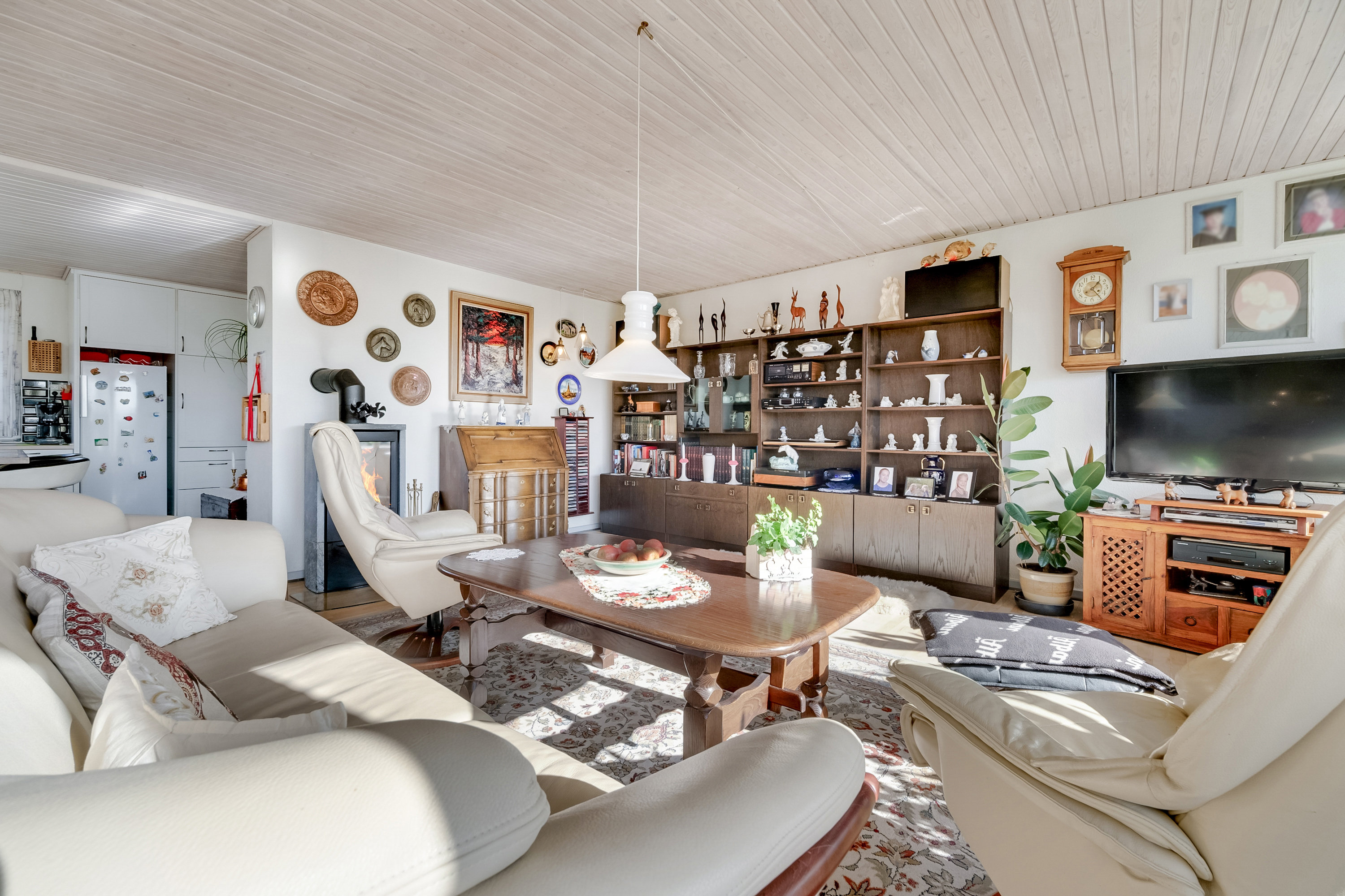 Fremhævet stue billede i fuldskærmstilstand. Billede af Møllebakken 2, Allested, 5672 Broby