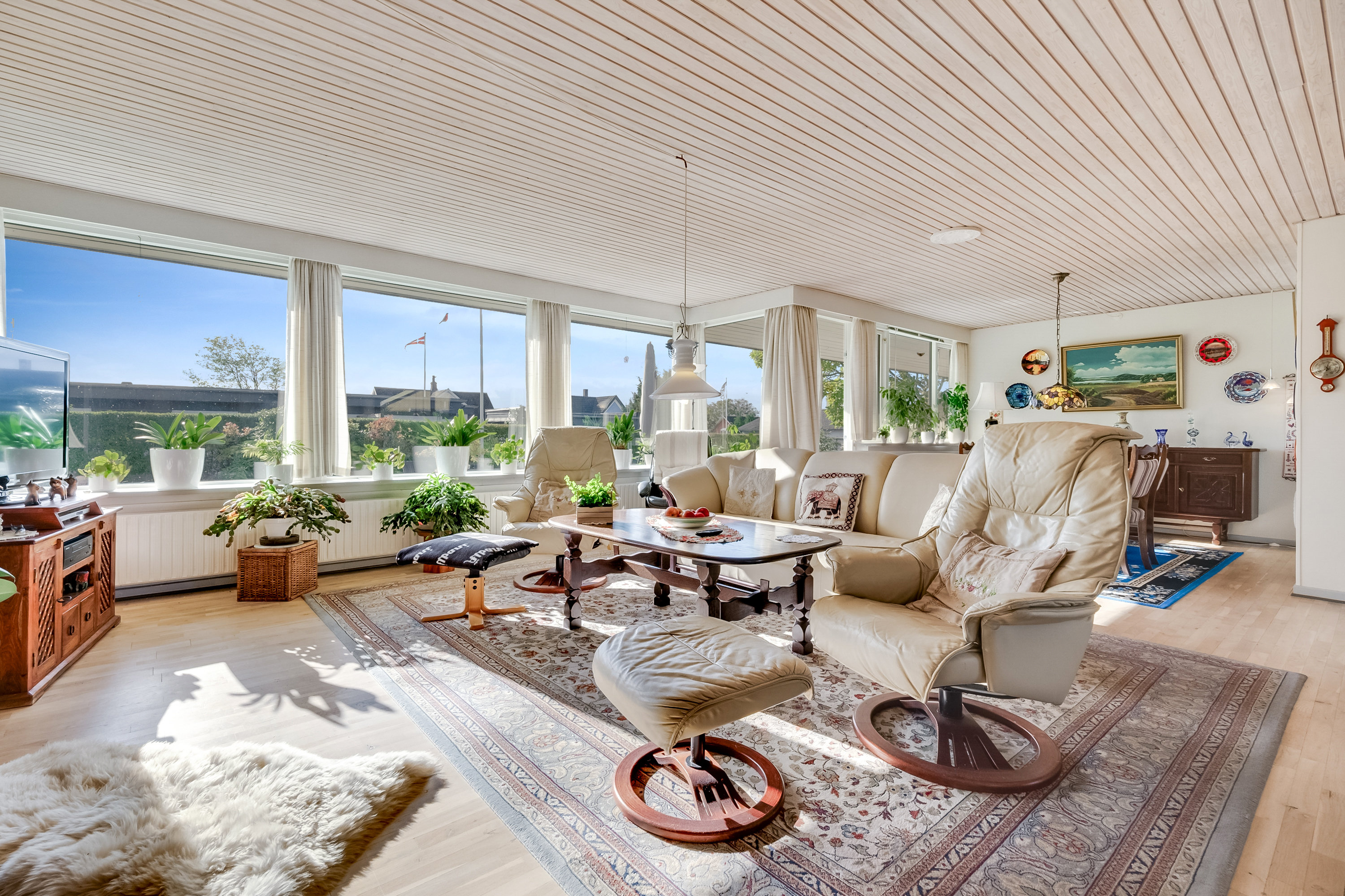 Fremhævet stue billede i fuldskærmstilstand. Billede af Møllebakken 2, Allested, 5672 Broby