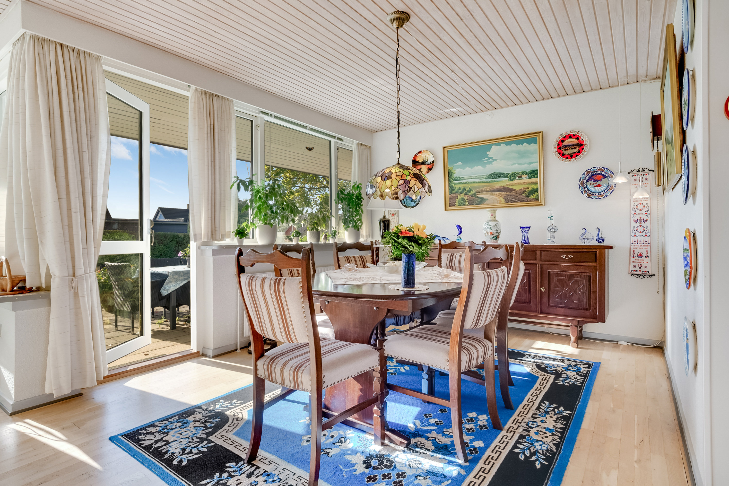 Fremhævet stue billede i fuldskærmstilstand. Billede af Møllebakken 2, Allested, 5672 Broby