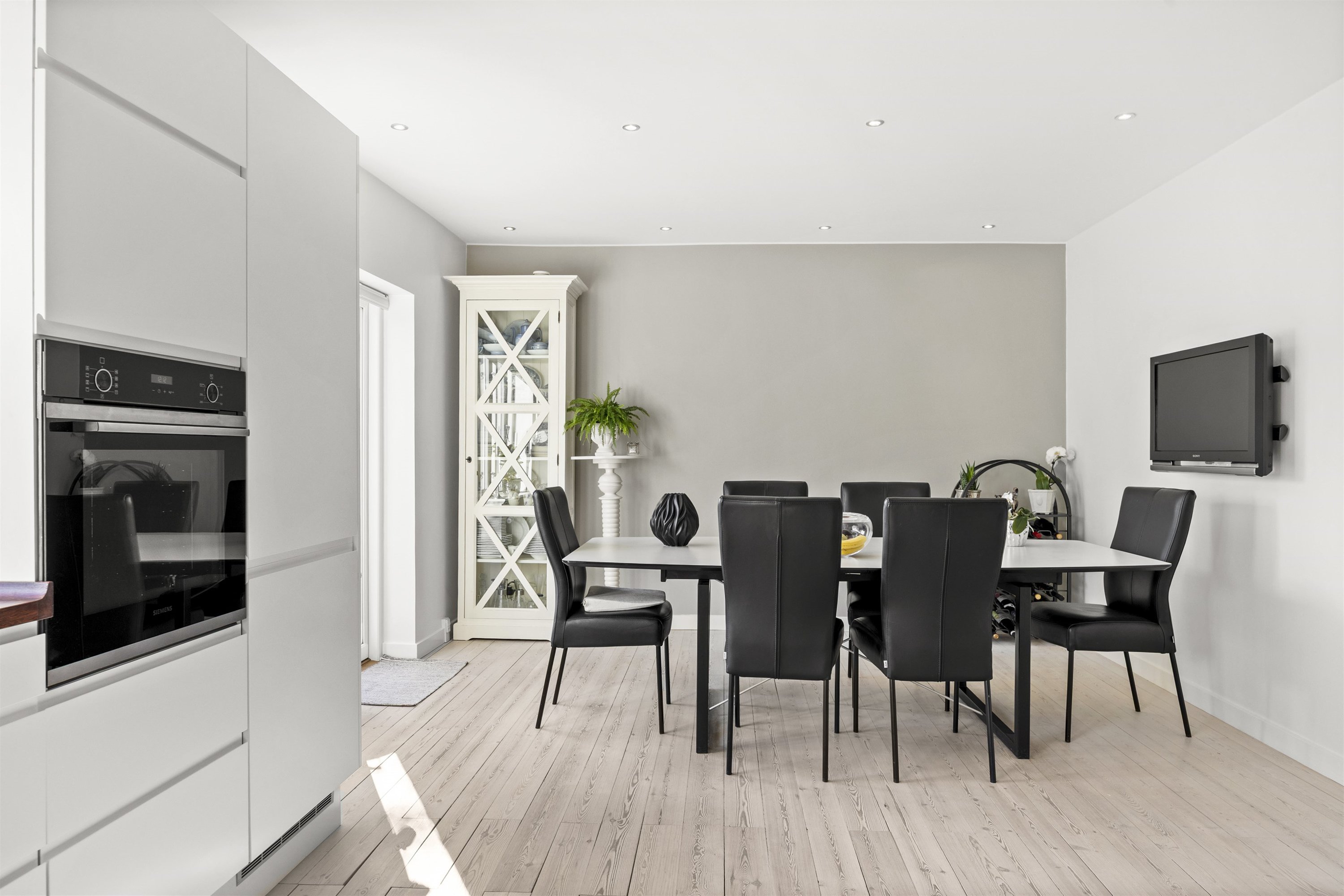 Fremhævet køkken billede i fuldskærmstilstand. Billede af Galschiøtsvej 15, 3000 Helsingør