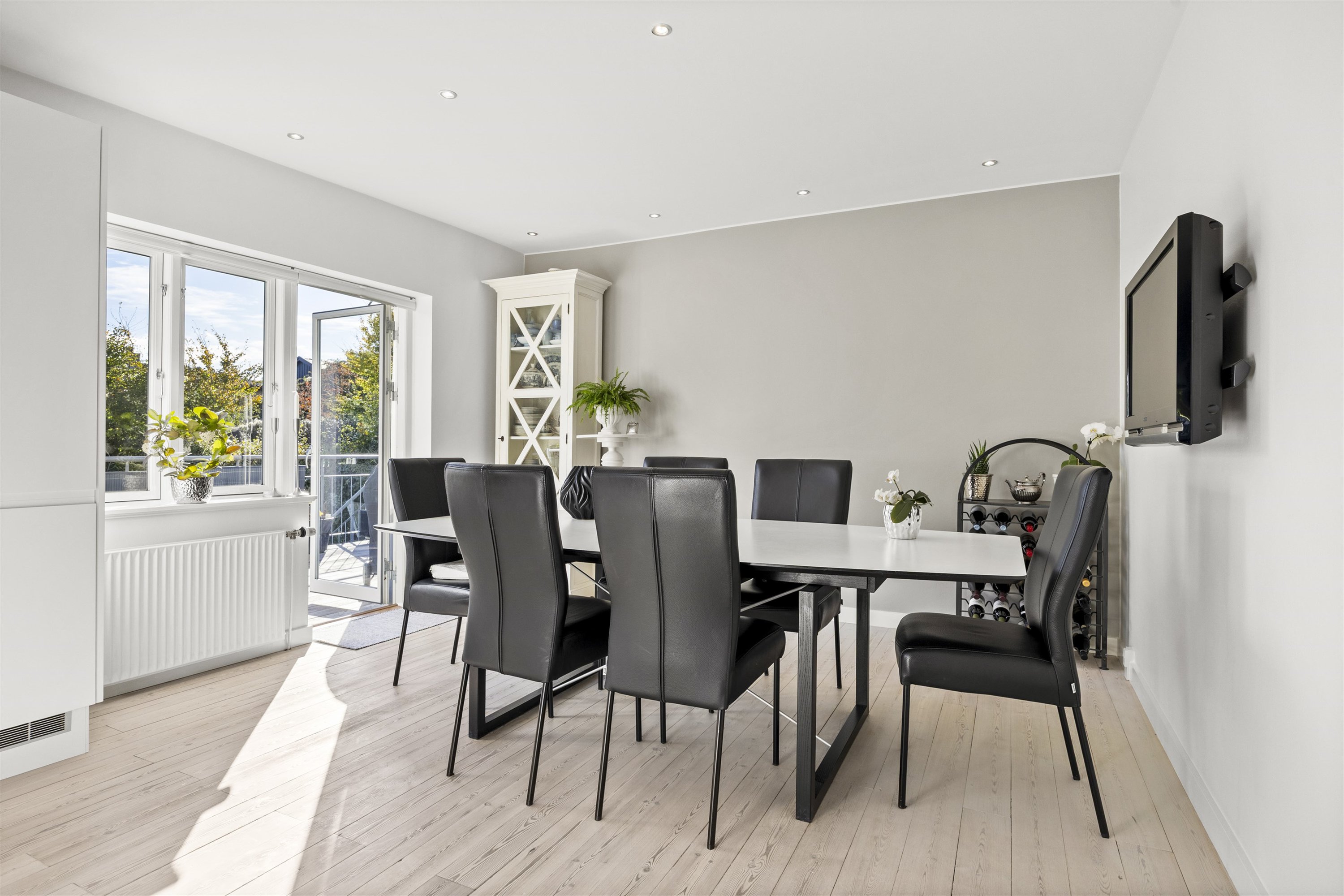 Fremhævet køkken billede i fuldskærmstilstand. Billede af Galschiøtsvej 15, 3000 Helsingør