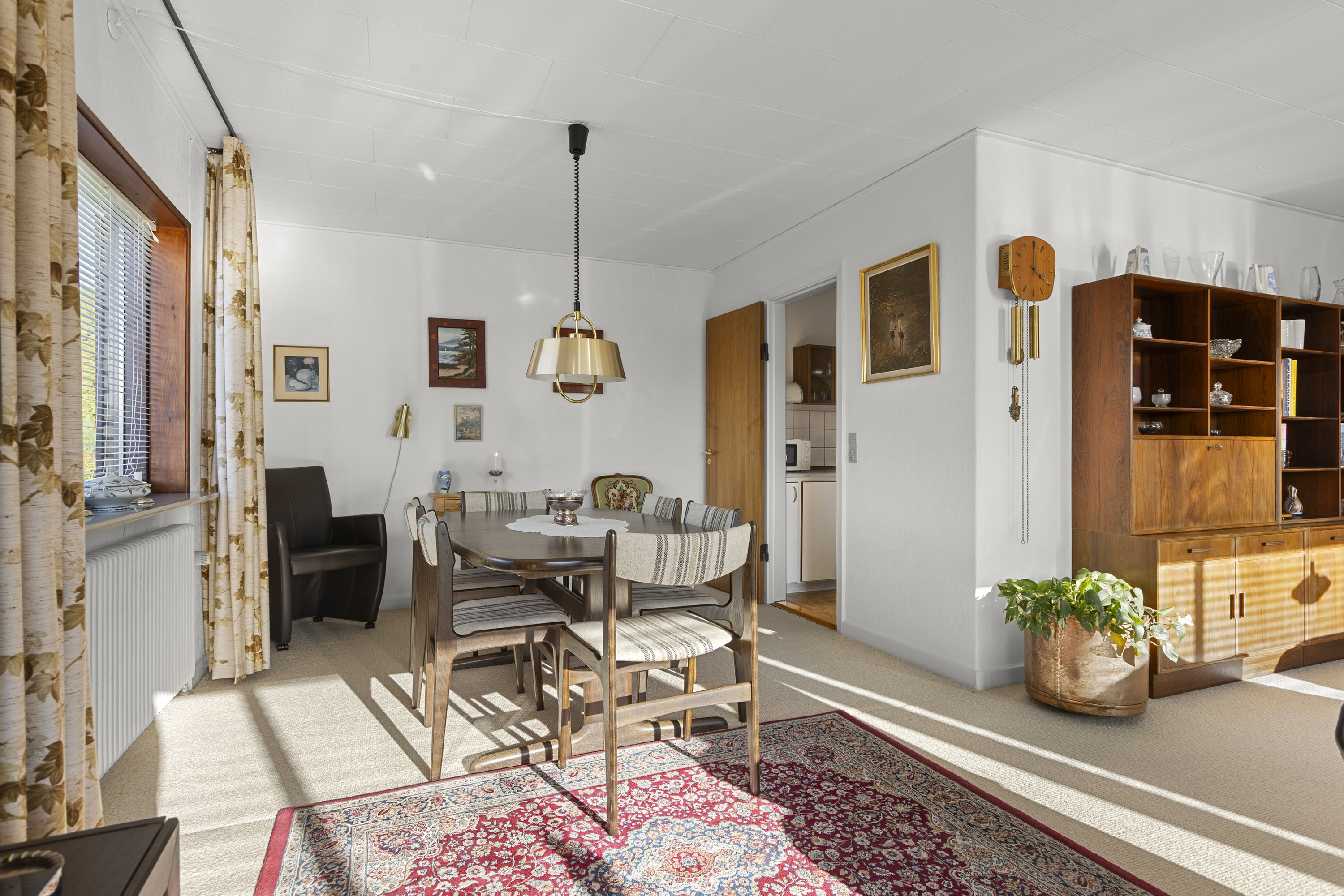 Fremhævet stue billede i fuldskærmstilstand. Billede af Hybenvej 33, 4100 Ringsted