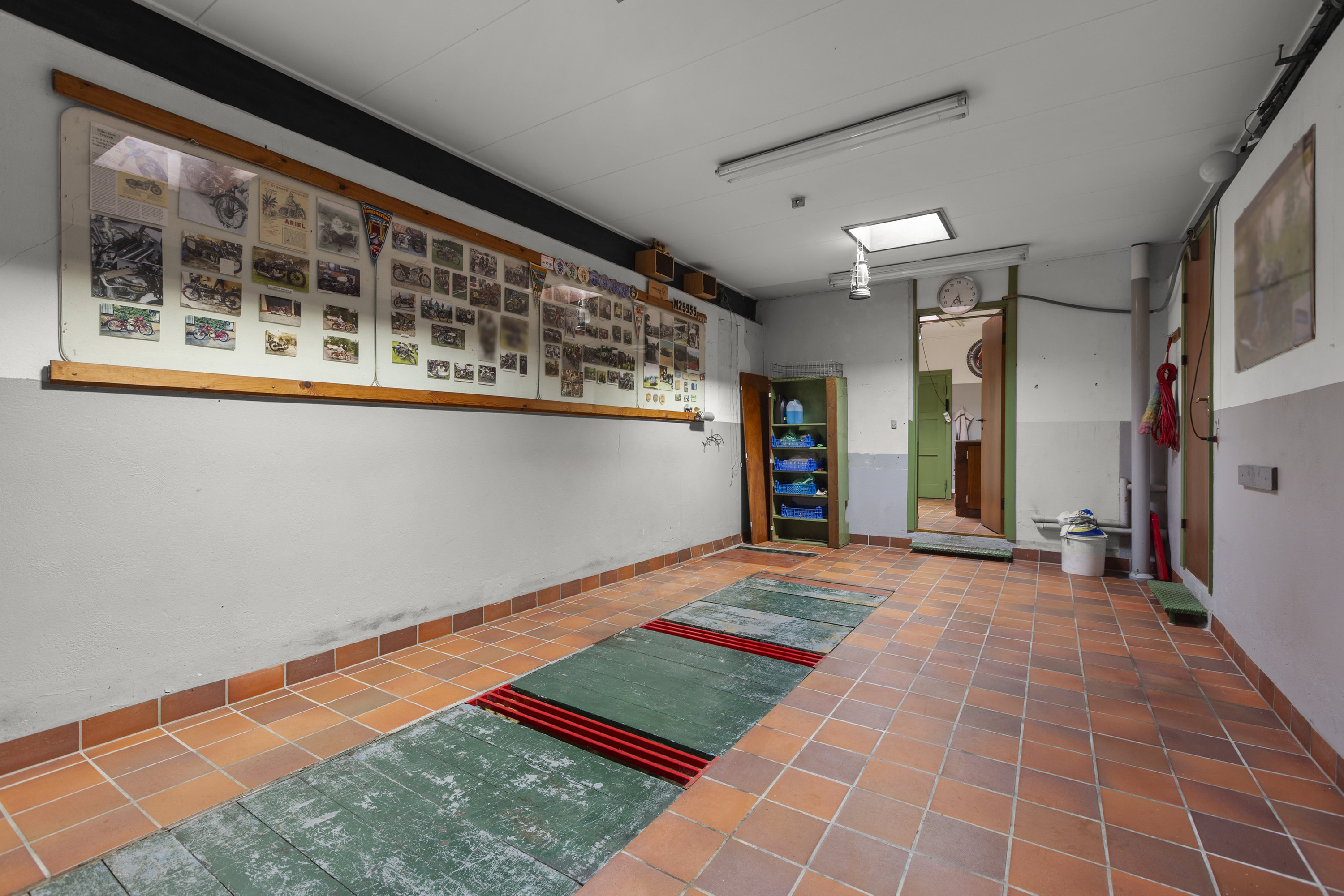 Fremhævet garage billede i fuldskærmstilstand. Billede af Hybenvej 33, 4100 Ringsted