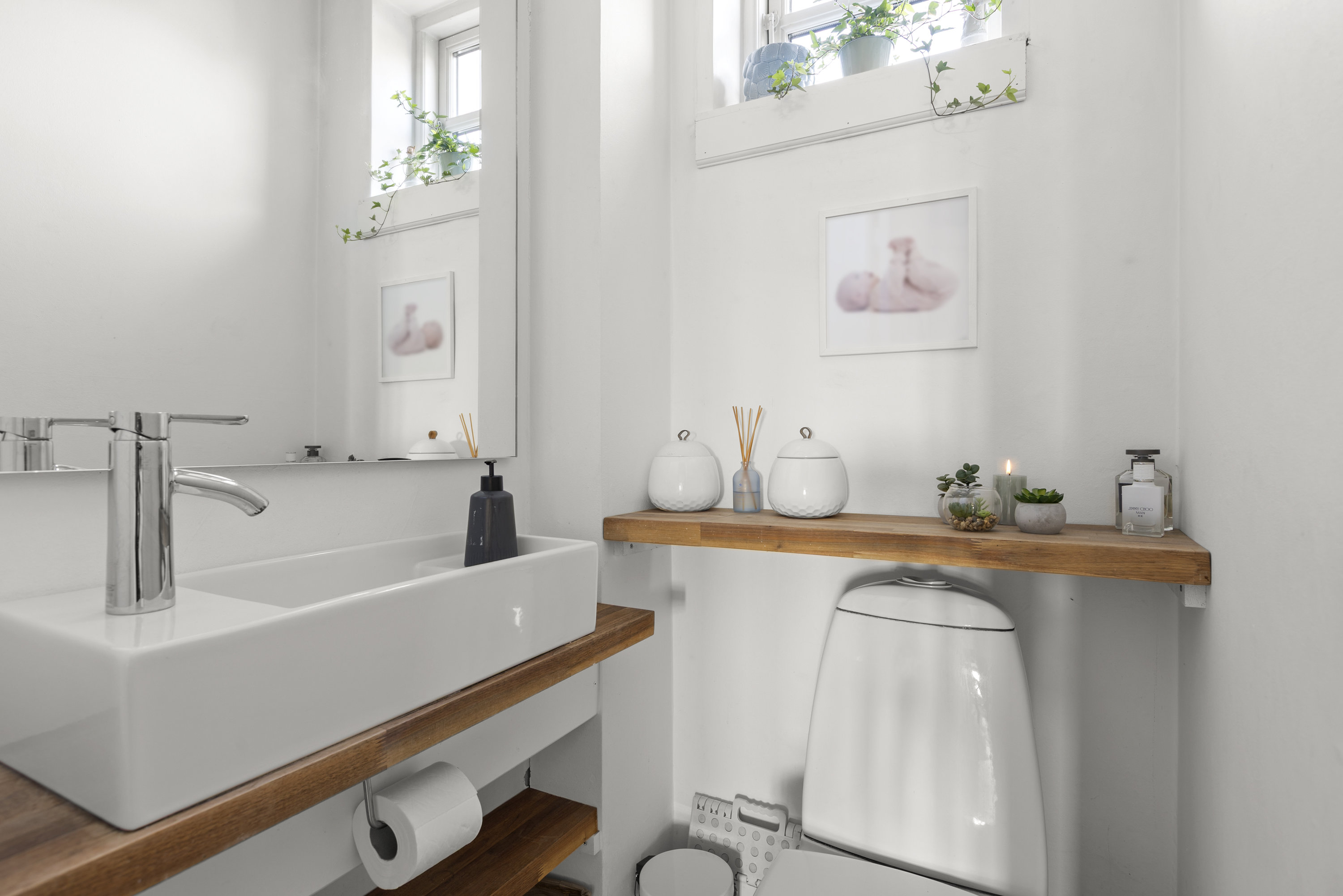 Fremhævet toilet billede i fuldskærmstilstand. Billede af Balstrupvej 114, Balstrup, 4100 Ringsted