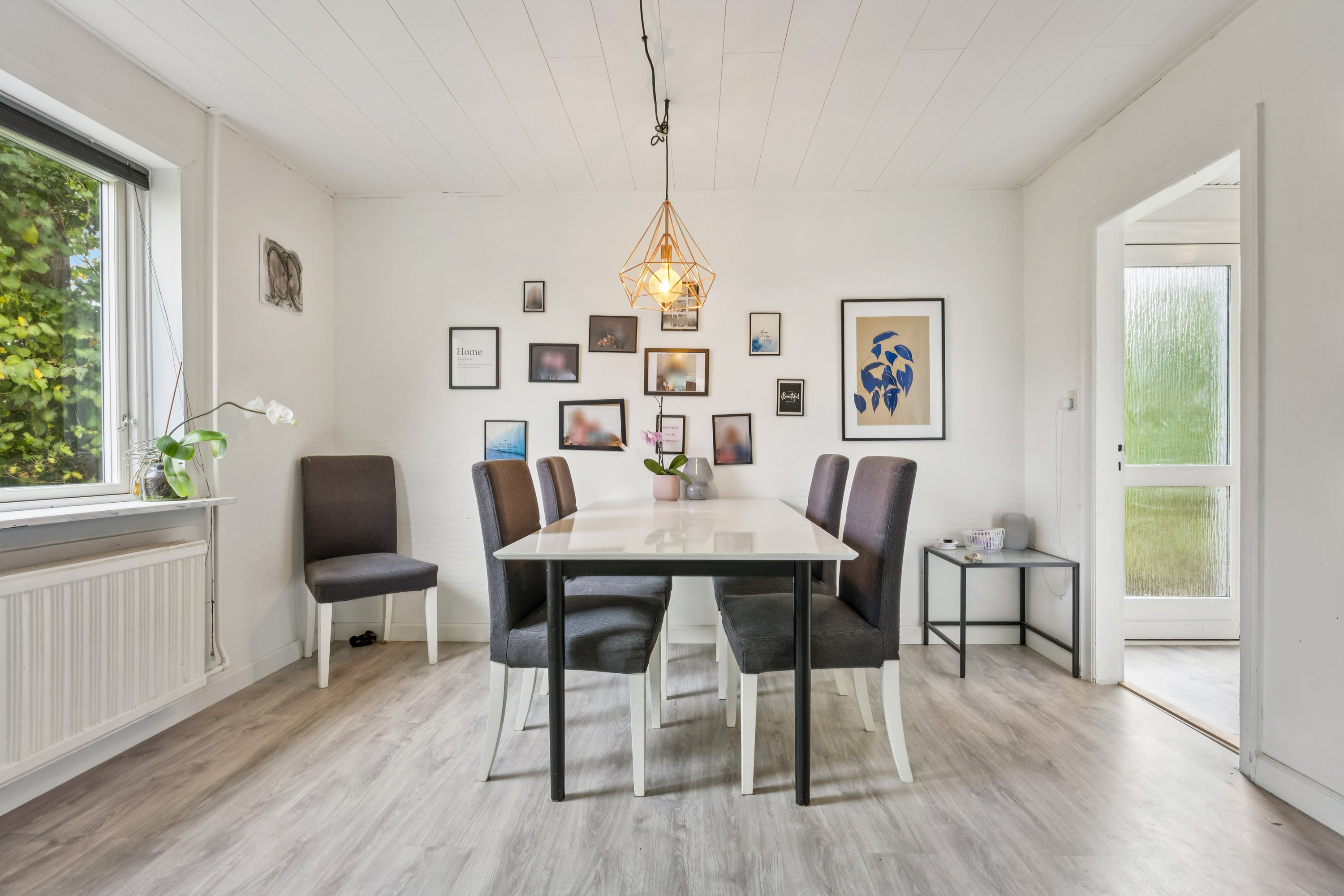 Fremhævet stue billede i fuldskærmstilstand. Billede af Flinterupvej 16, Bjerge, 4480 Store Fuglede