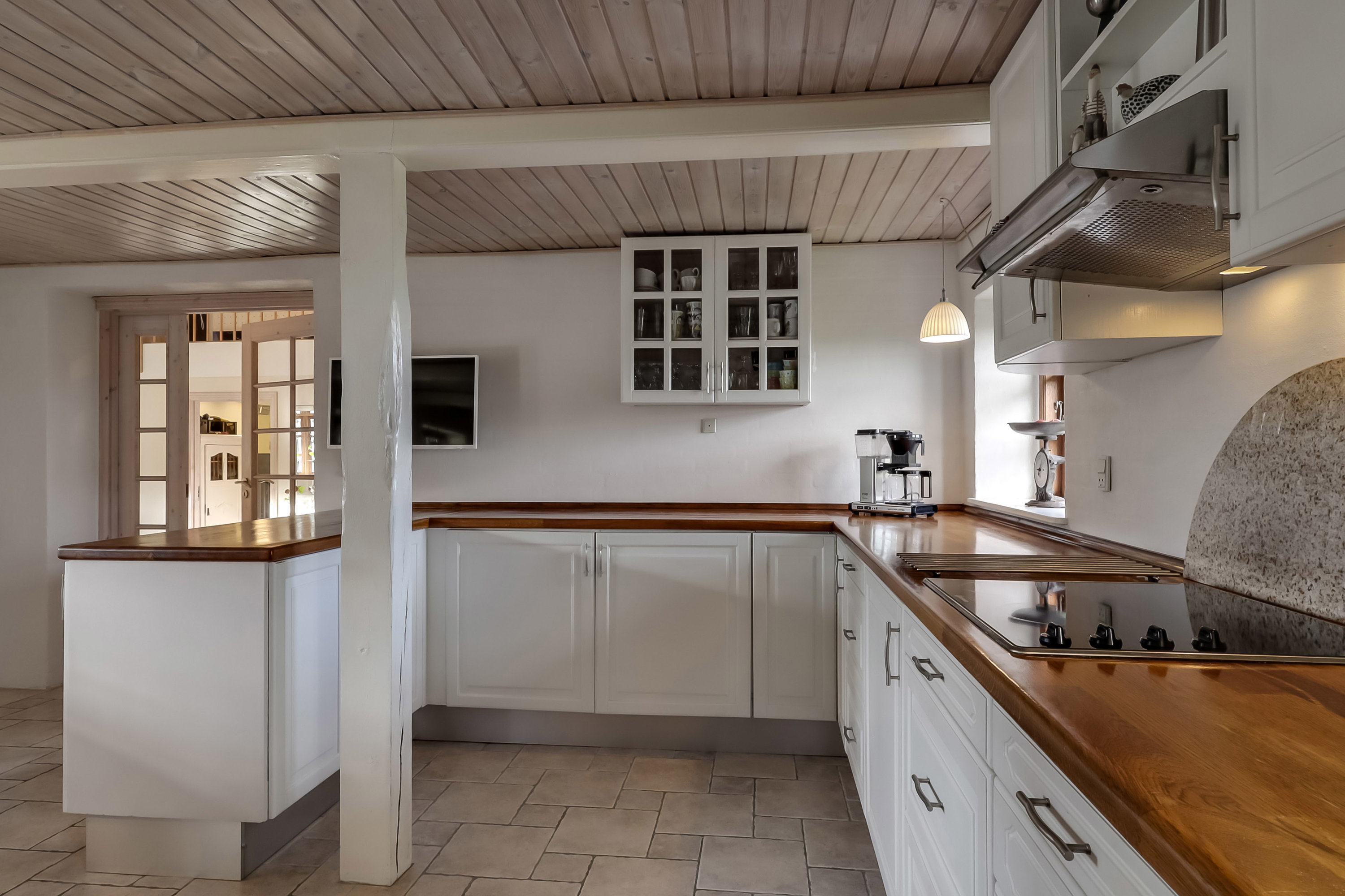 Fremhævet køkken billede i fuldskærmstilstand. Billede af Udflyttervej 9, Tåsinge, 5700 Svendborg