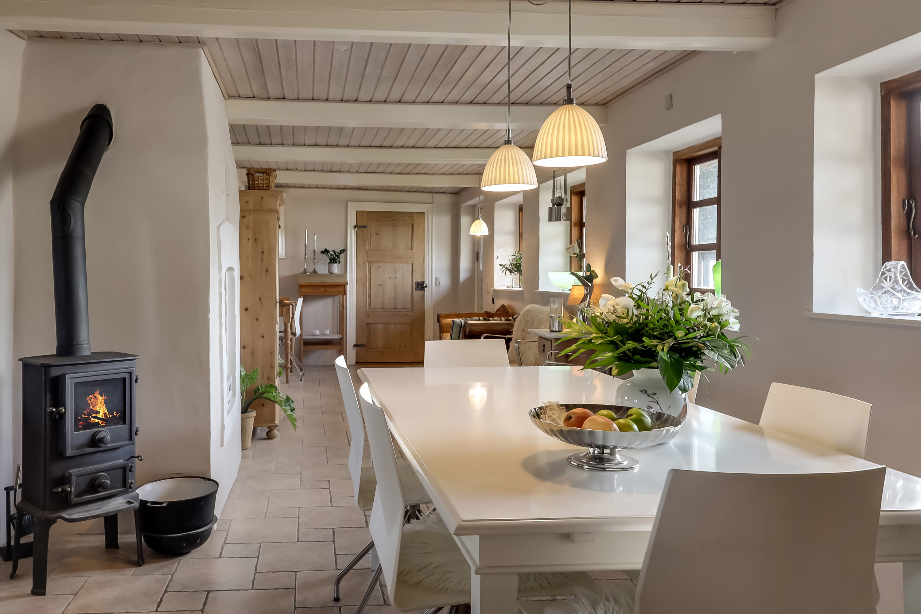 Fremhævet stue billede i fuldskærmstilstand. Billede af Udflyttervej 9, Tåsinge, 5700 Svendborg