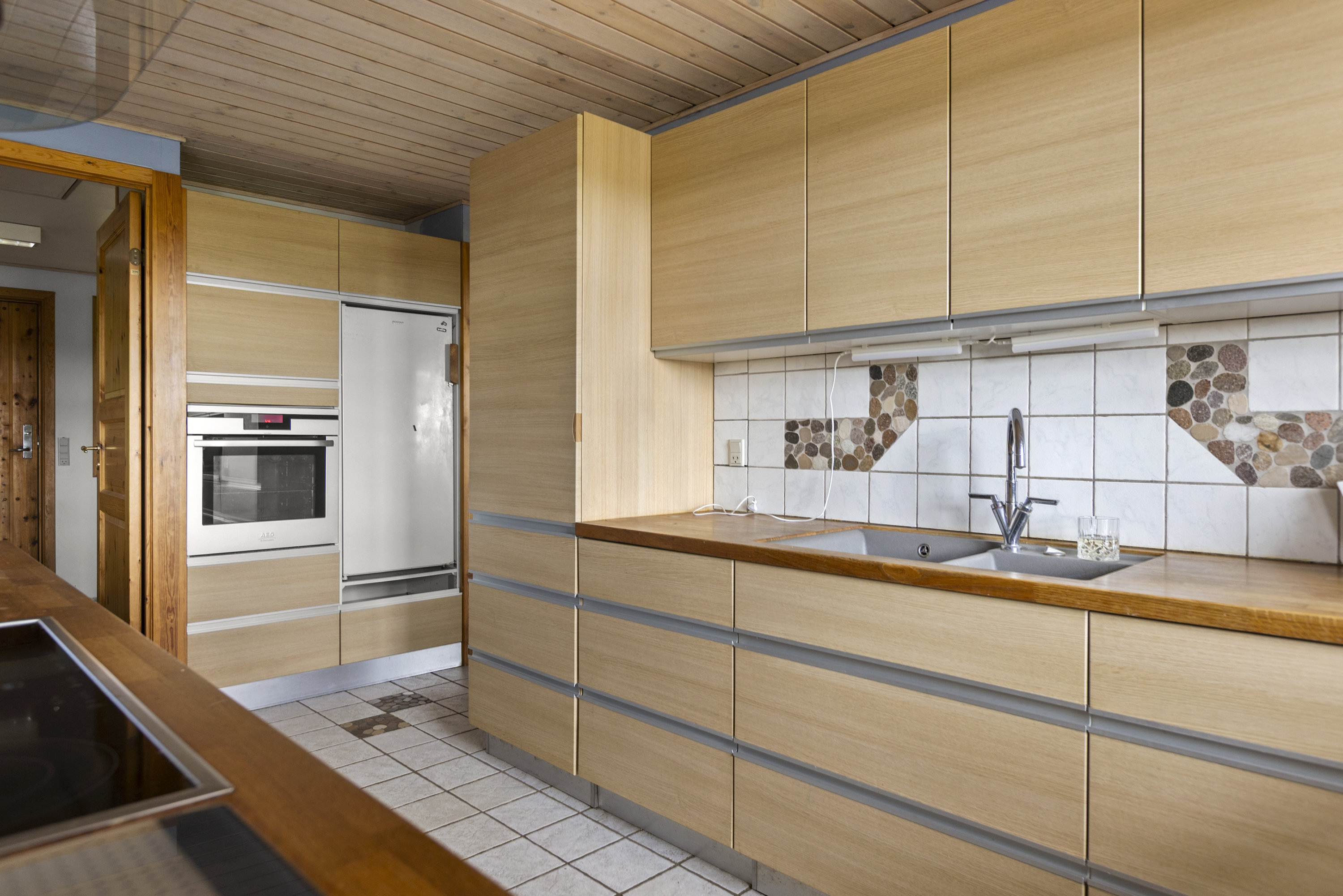 Fremhævet køkken billede i fuldskærmstilstand. Billede af Humlevænget 10, Sæby, 4070 Kirke Hyllinge