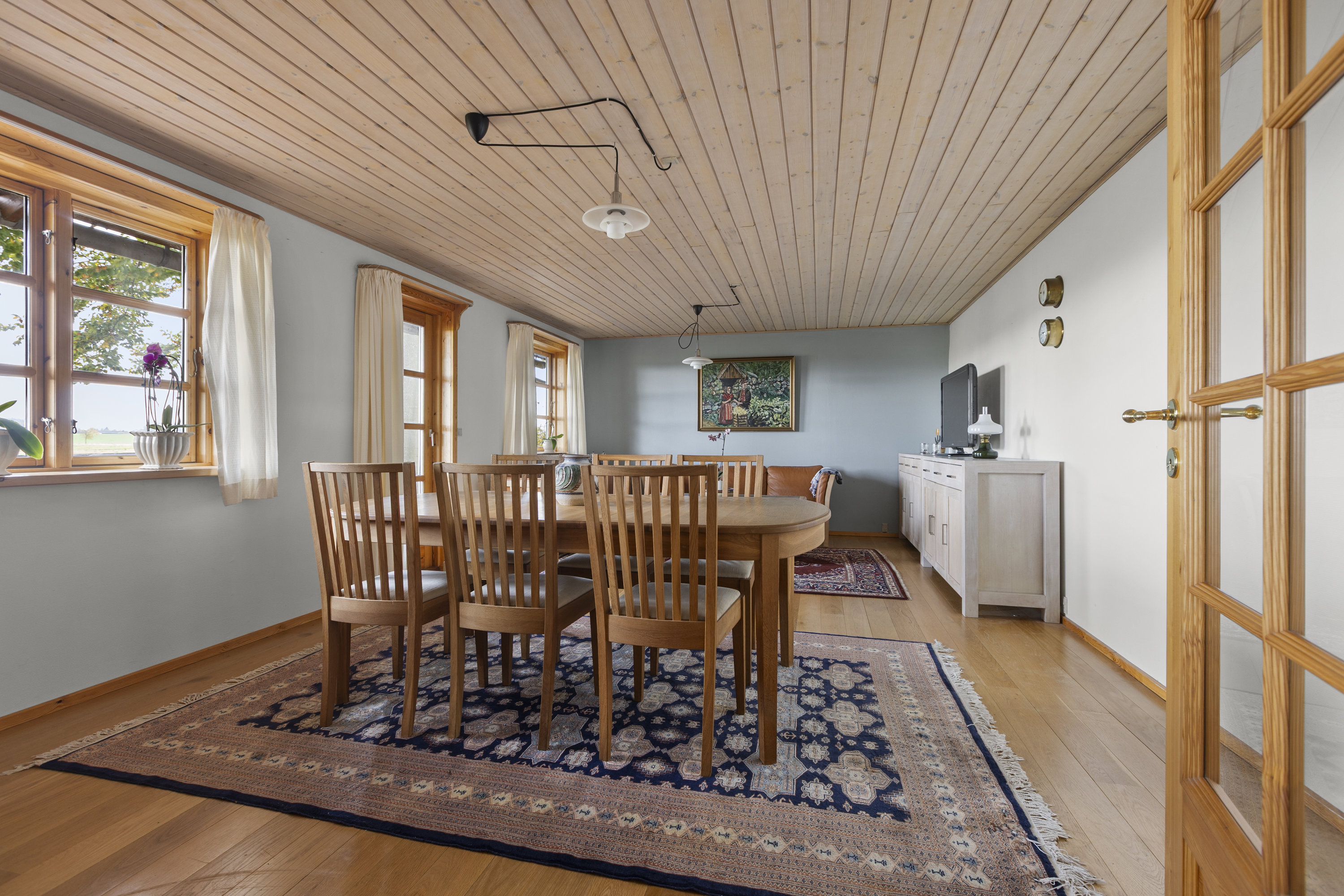 Fremhævet stue billede i fuldskærmstilstand. Billede af Humlevænget 10, Sæby, 4070 Kirke Hyllinge