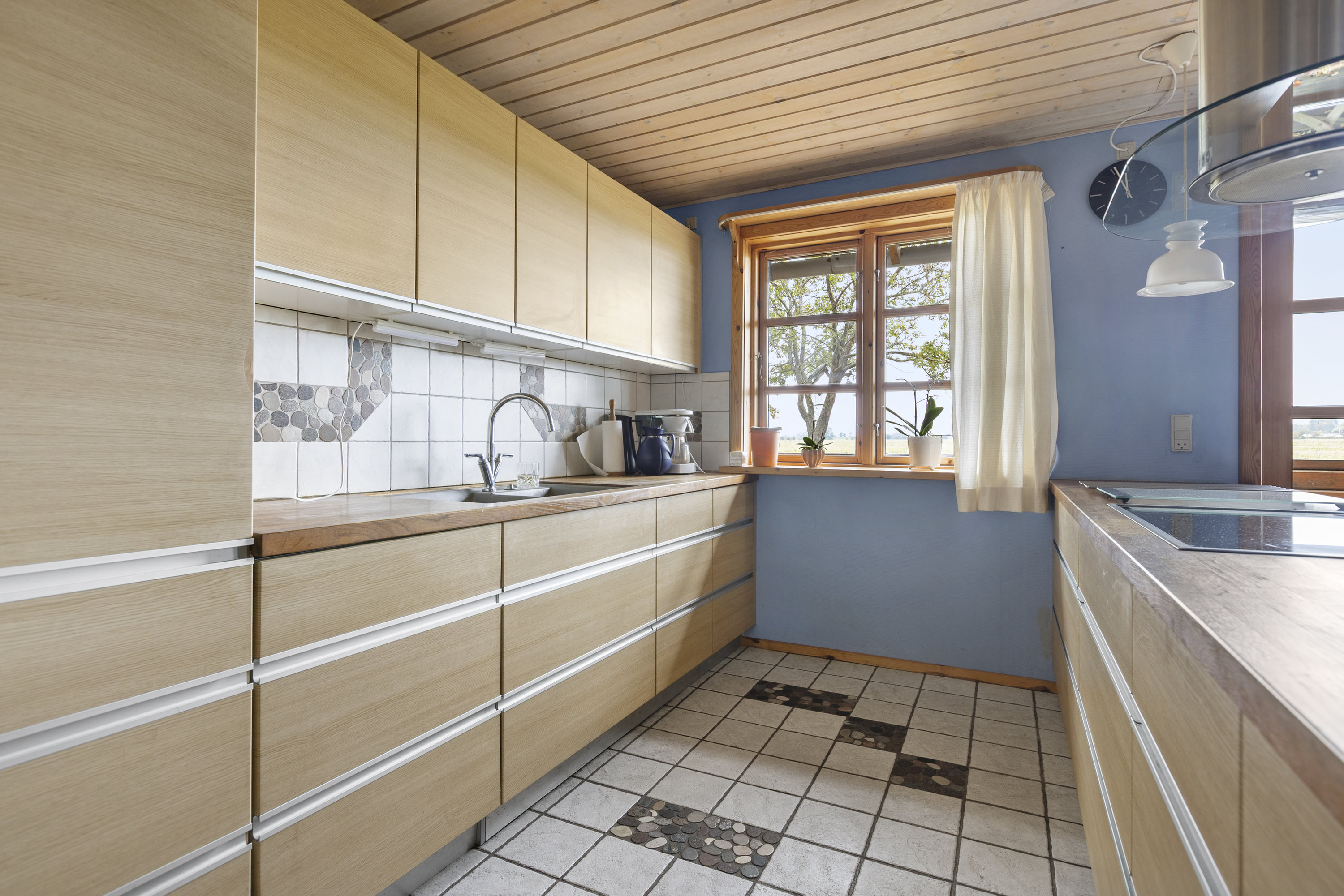 Fremhævet køkken billede i fuldskærmstilstand. Billede af Humlevænget 10, Sæby, 4070 Kirke Hyllinge