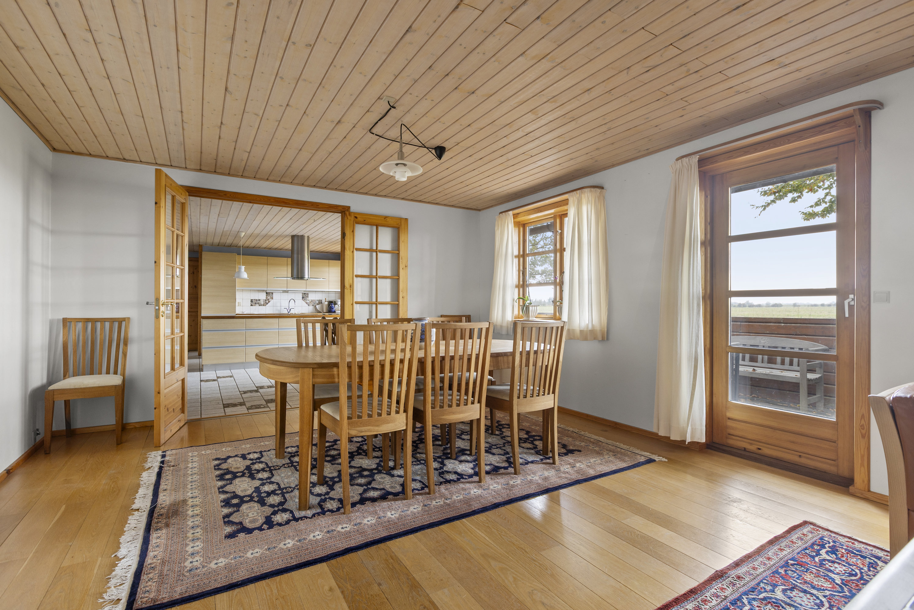 Fremhævet stue billede i fuldskærmstilstand. Billede af Humlevænget 10, Sæby, 4070 Kirke Hyllinge