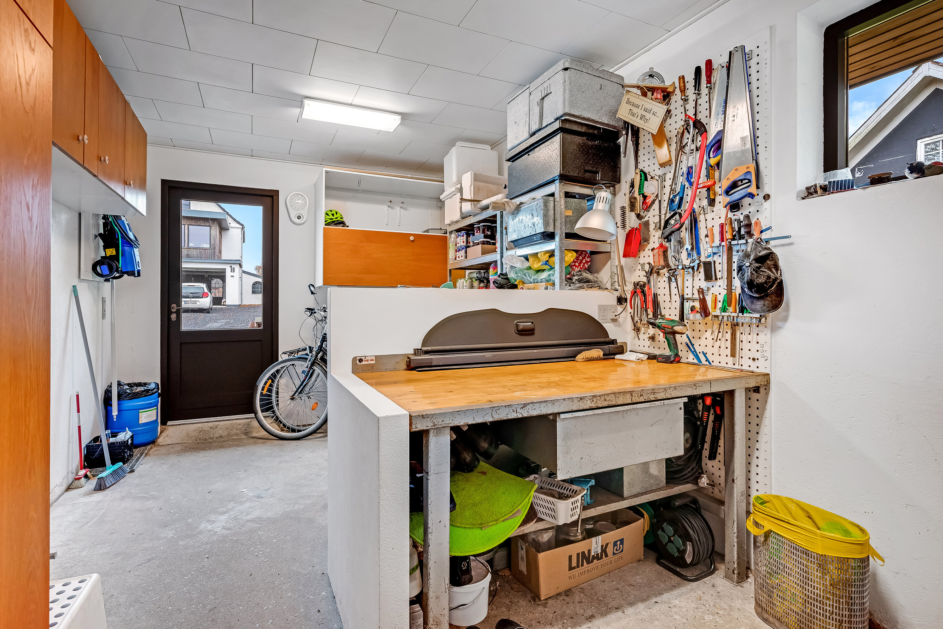 Fremhævet redskabsrum billede i fuldskærmstilstand. Billede af Elmevænget 3, Tvis, 7500 Holstebro