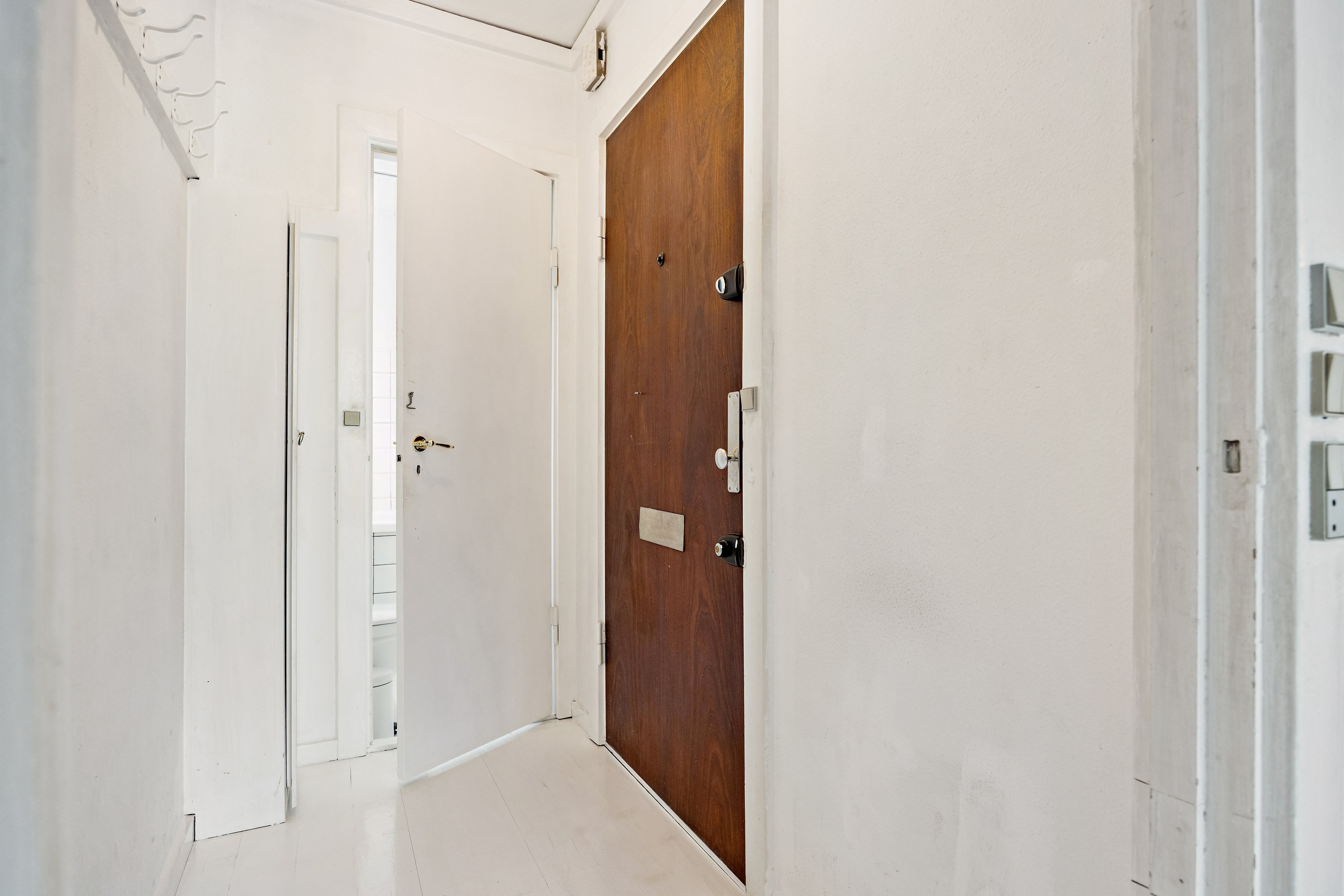 Fremhævet gang billede i fuldskærmstilstand. Billede af Løvspringsvej 4A, 2. tv., 2920 Charlottenlund